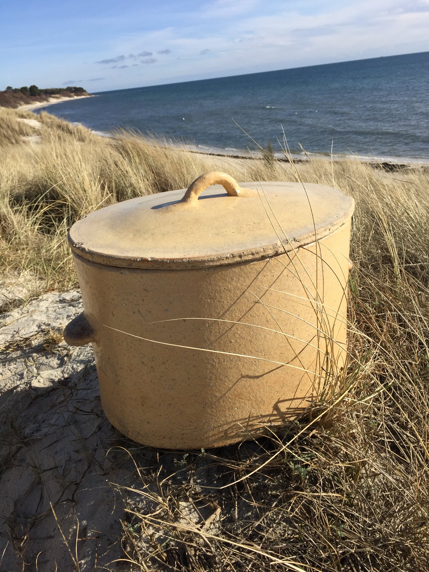 Mycket stor och mycket läcker fransk burk med lock