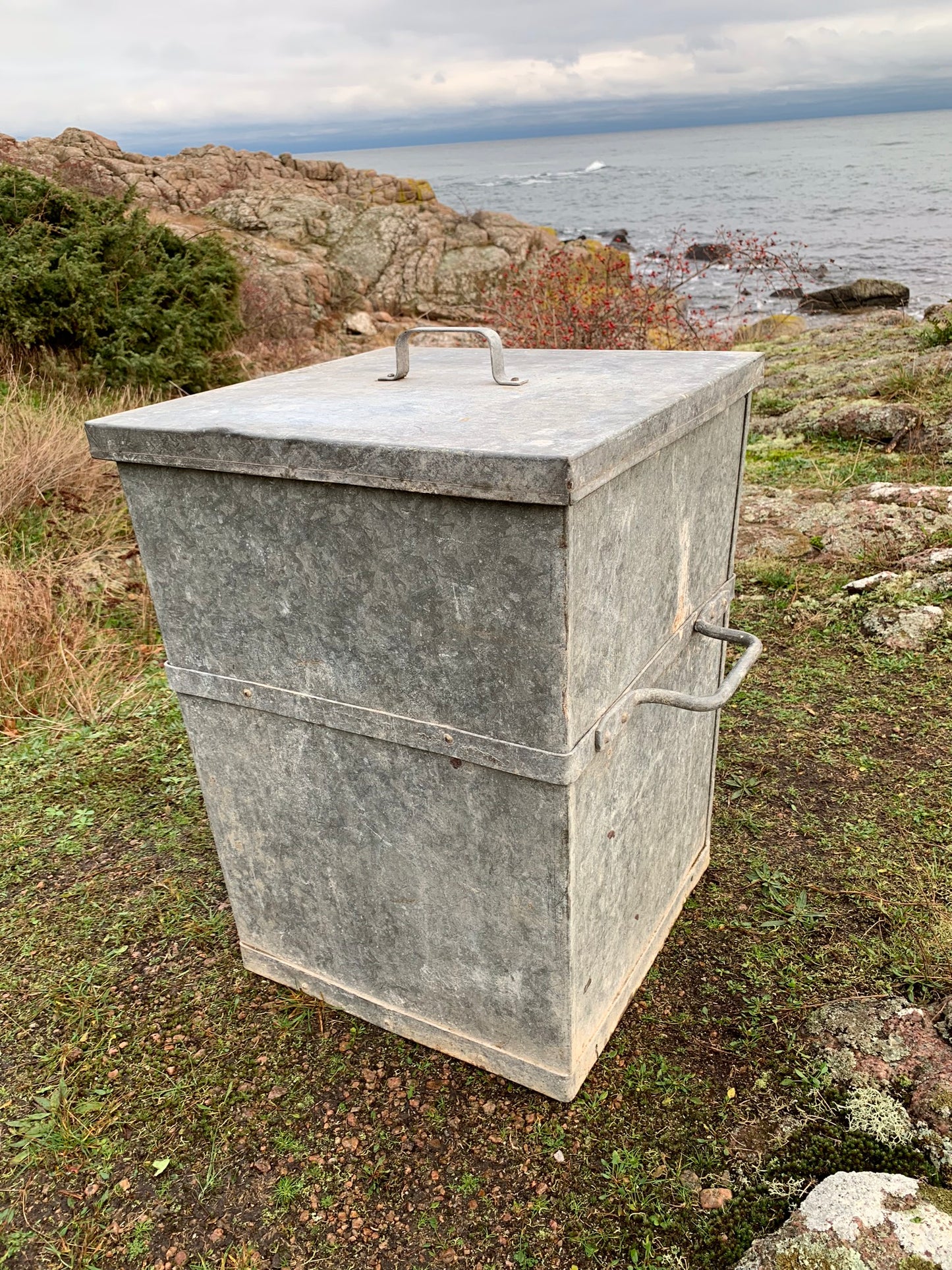 Förvaringslåda med lock