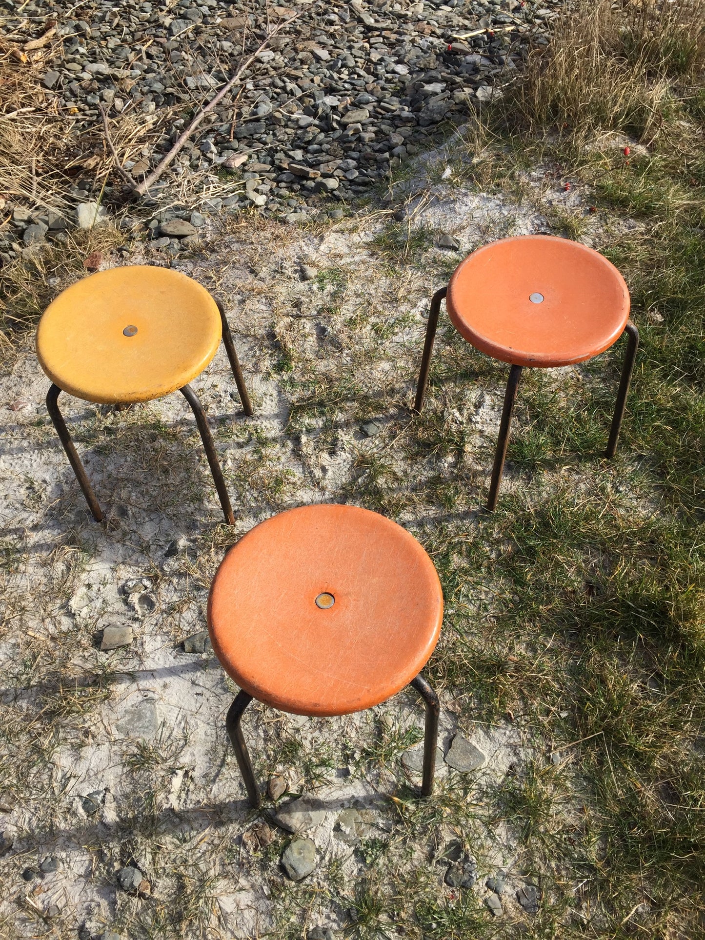 Glasfiberpall med mycket patina