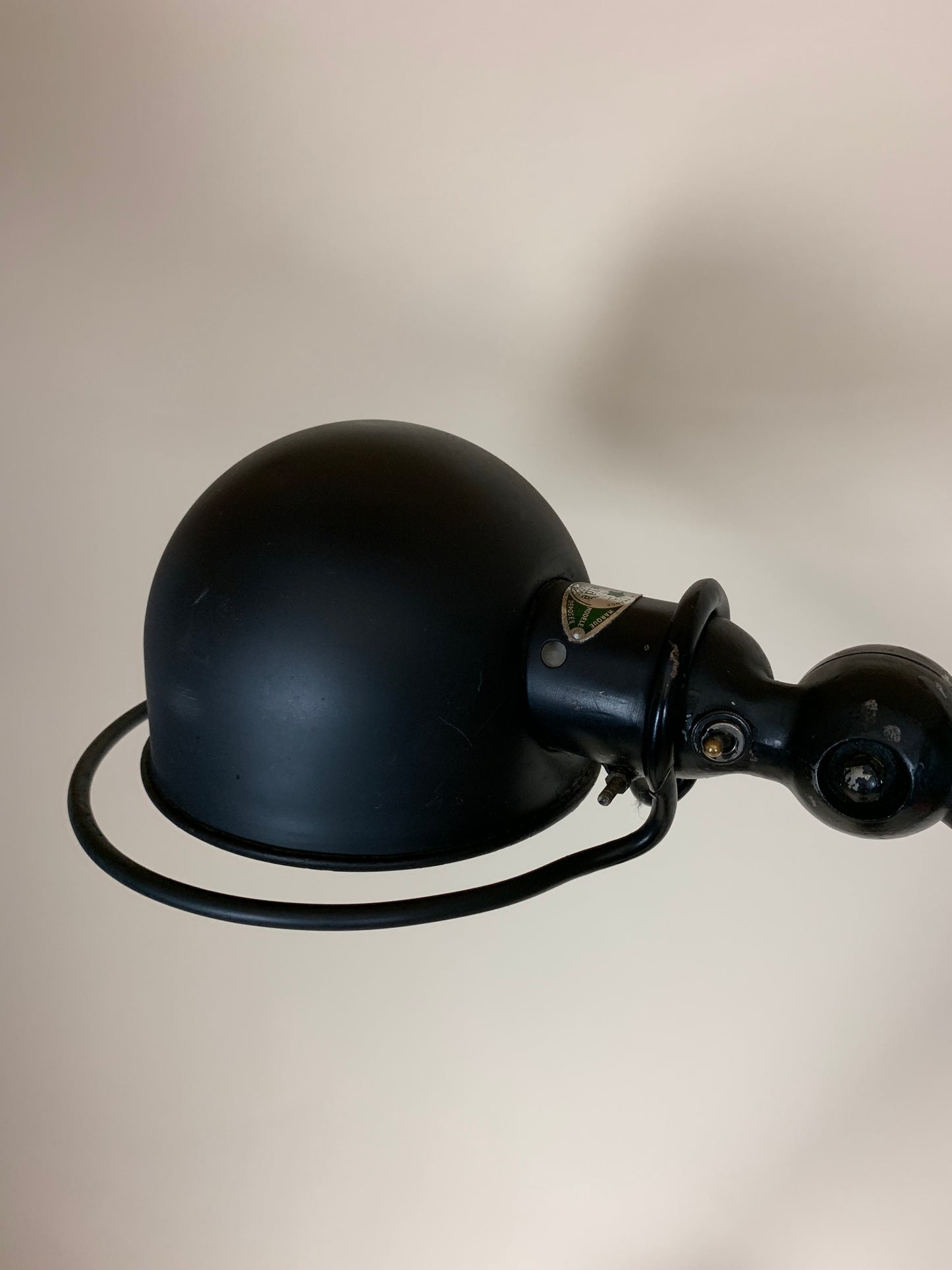 Svart Jieldé vägg- eller bordslampa med strömbrytare