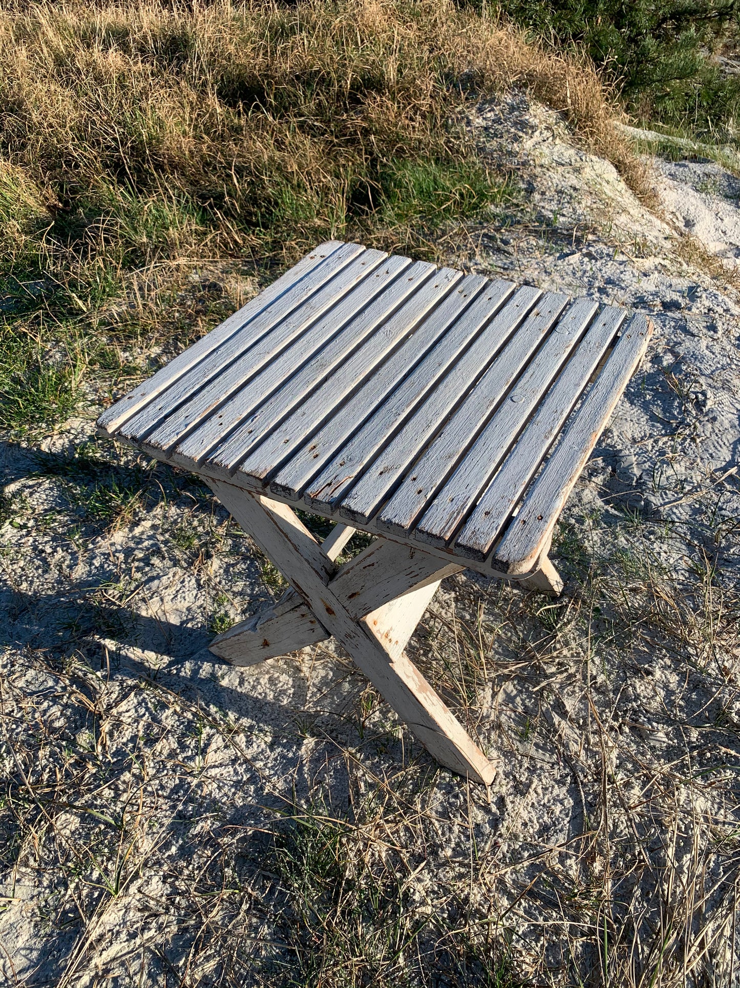 Litet bord med vacker patina