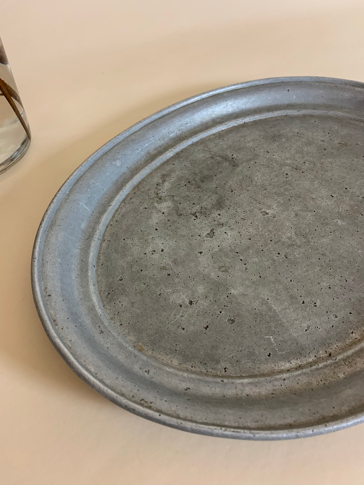 Vackert och gammalt zinkfat