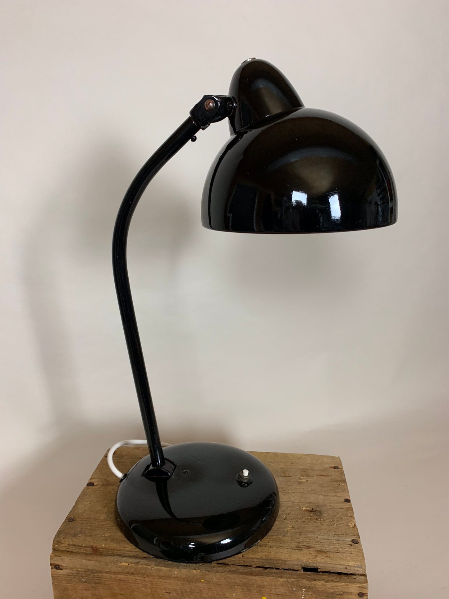 Svart vintage lampa