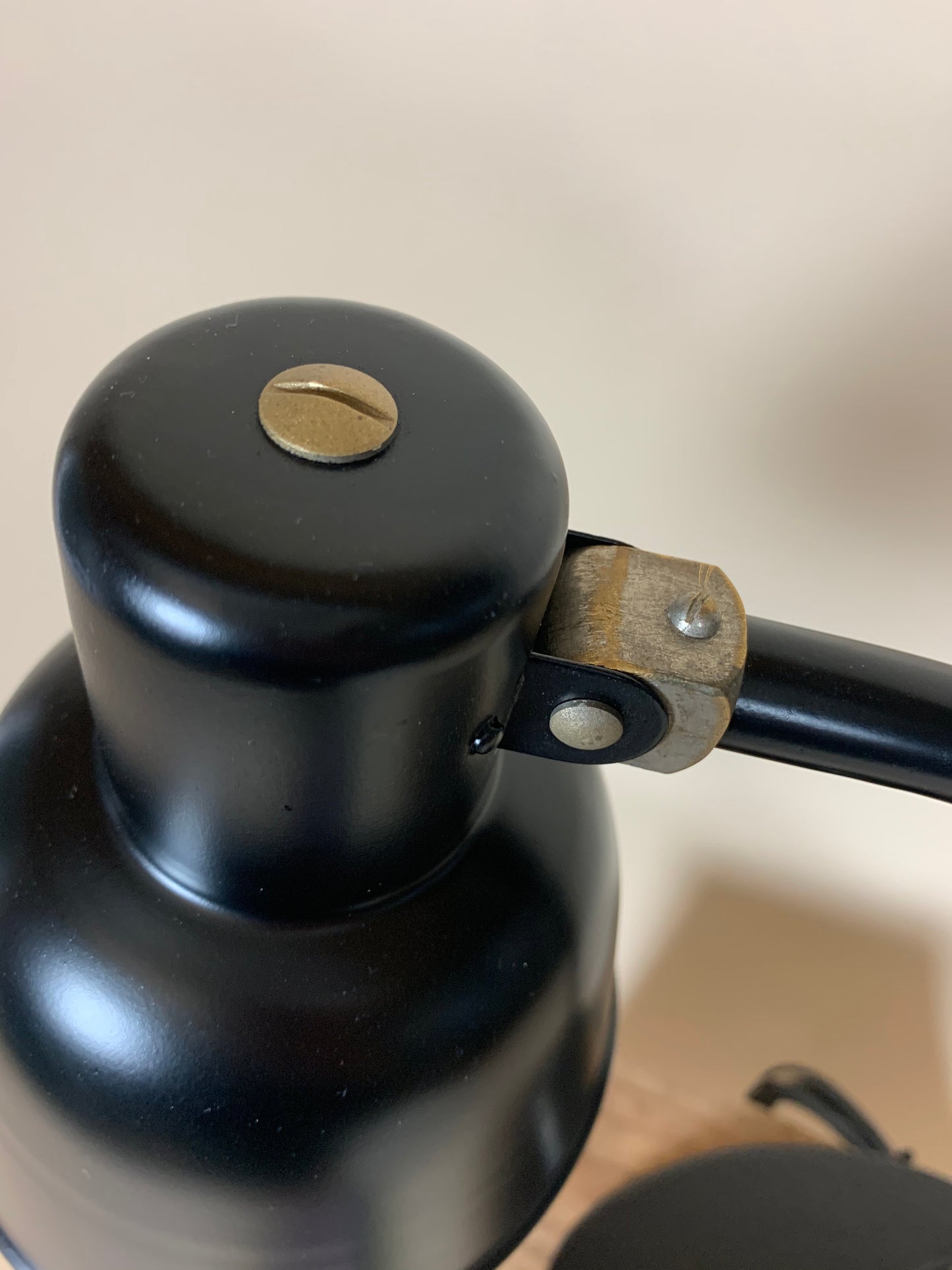 Lampa designad av Christian Dell för Bünte und Remmler