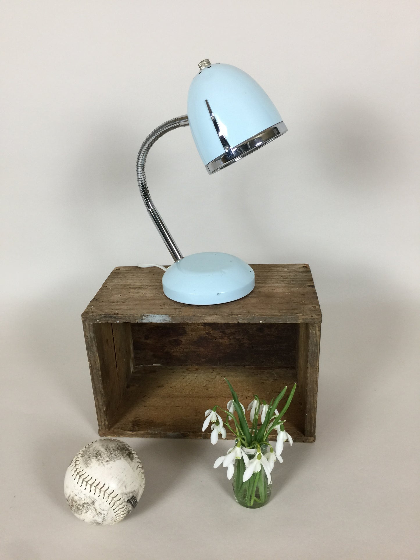 Fin liten lampa med patina