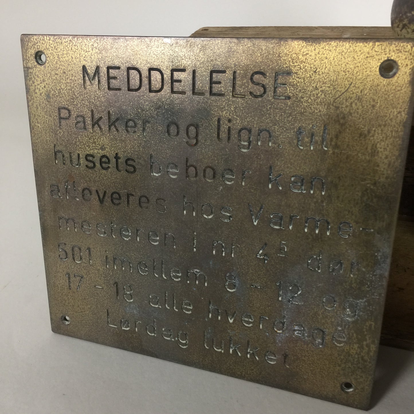 Vacker skylt från värmemästarens kontor.
