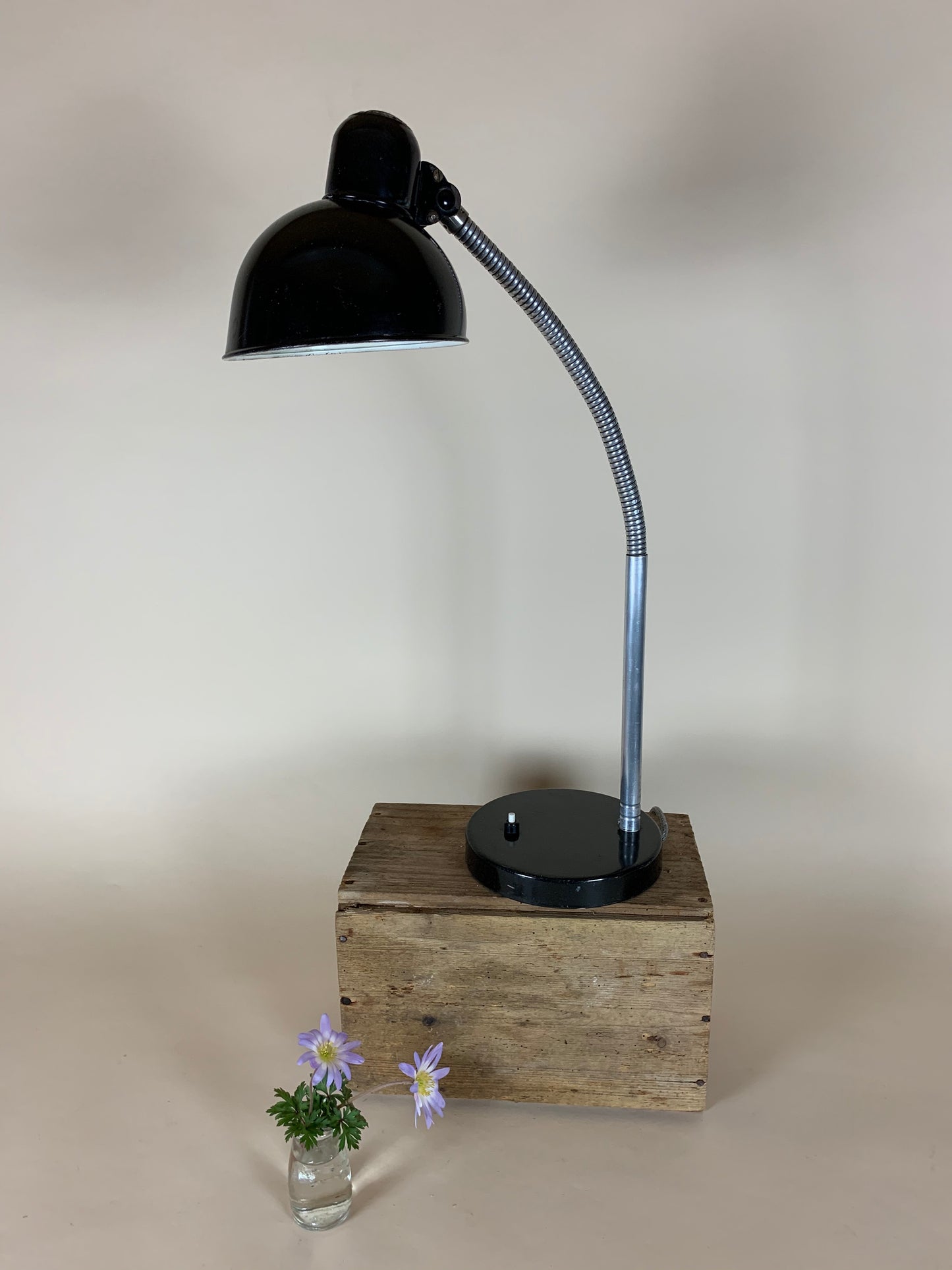 Kaiser Idell 6561 bordslampa