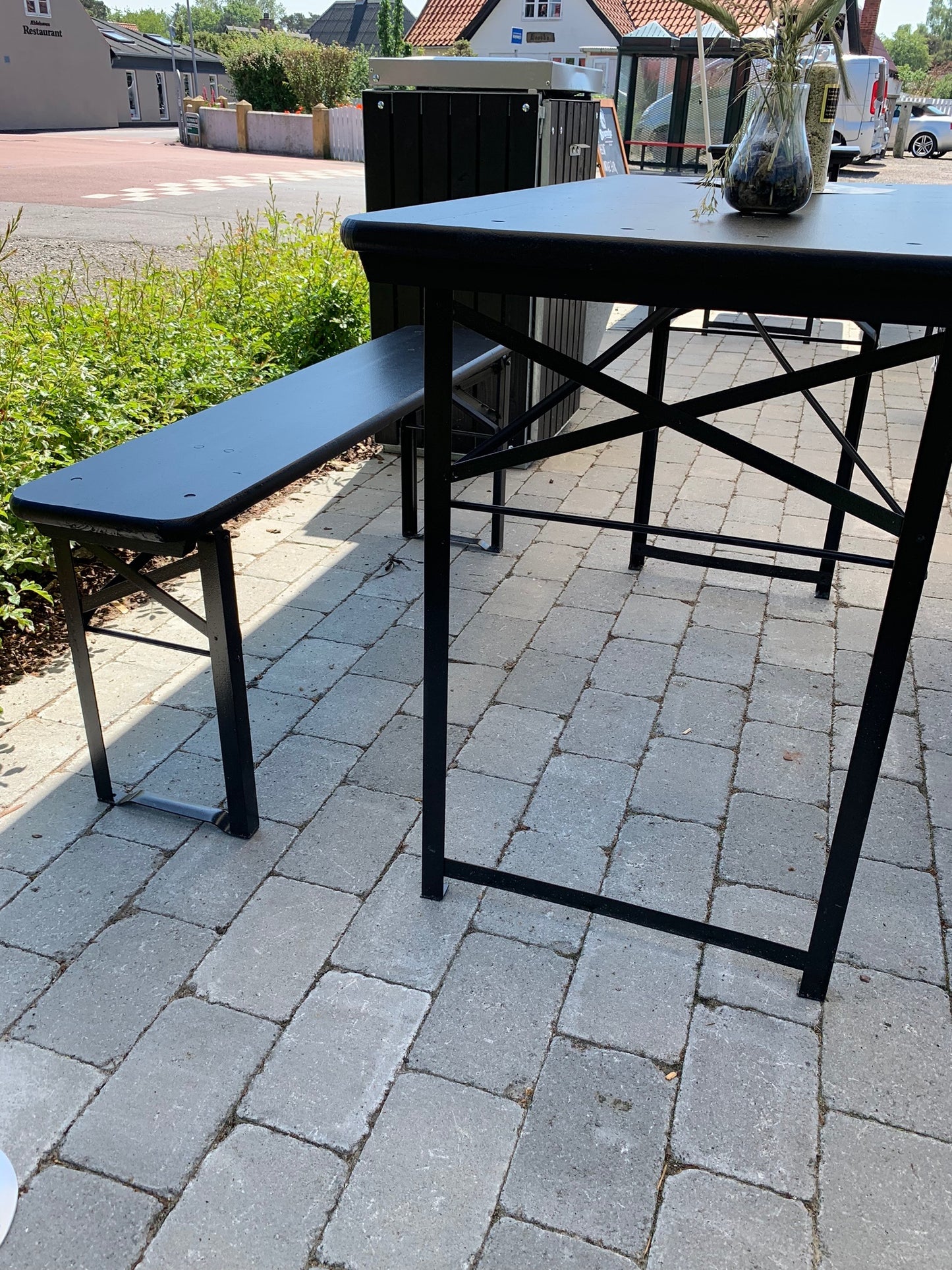Bord och bänkset