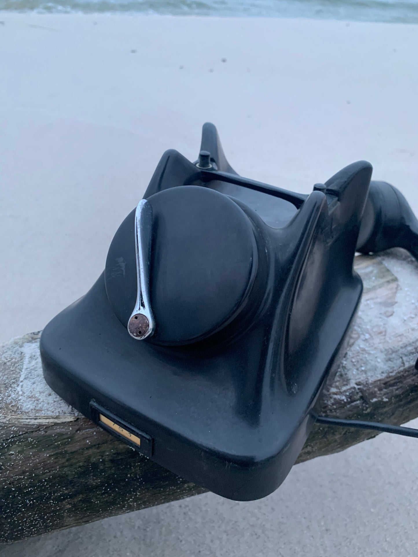 Svart bakelittelefon