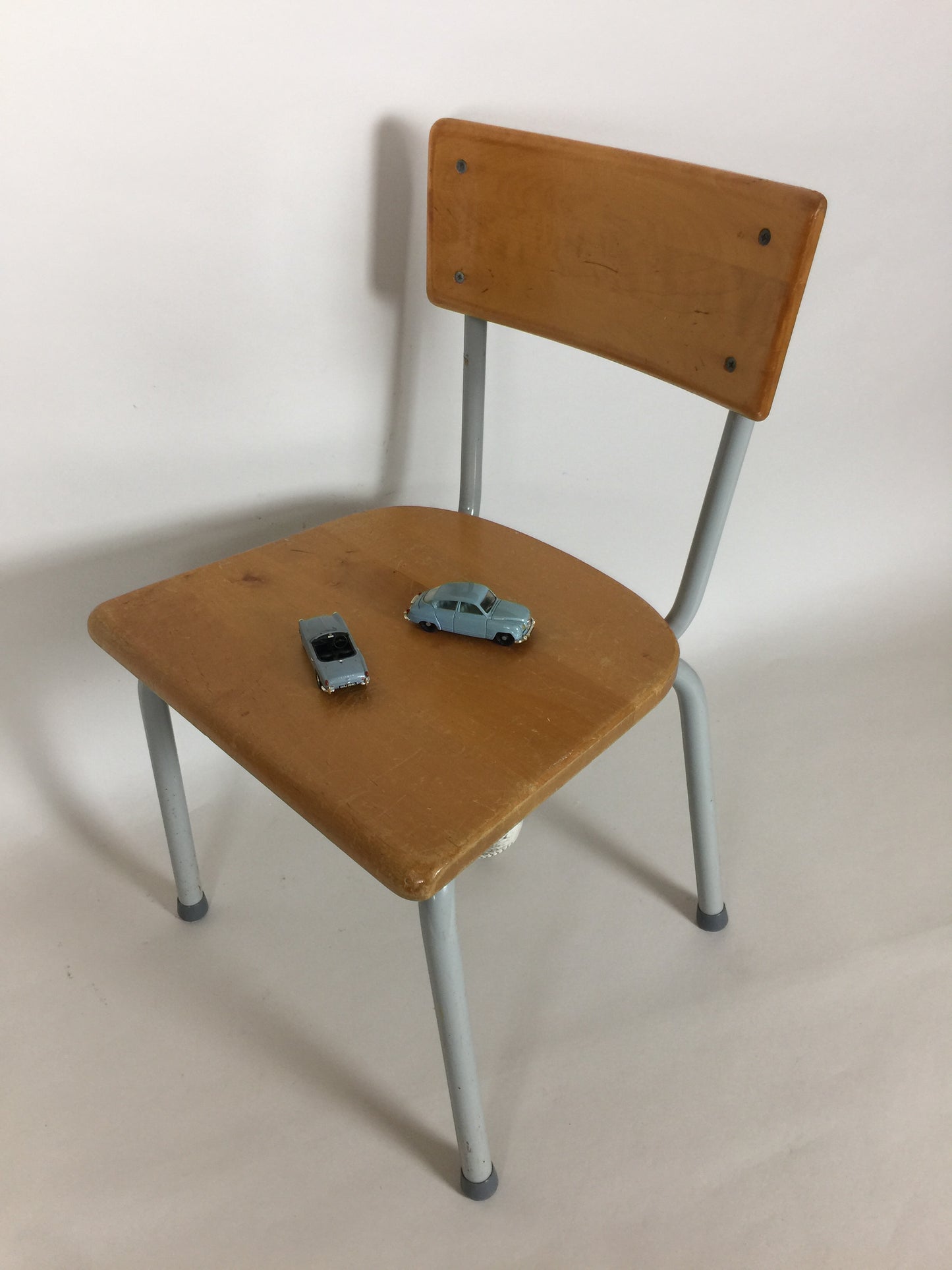 Vacker industribarnstol