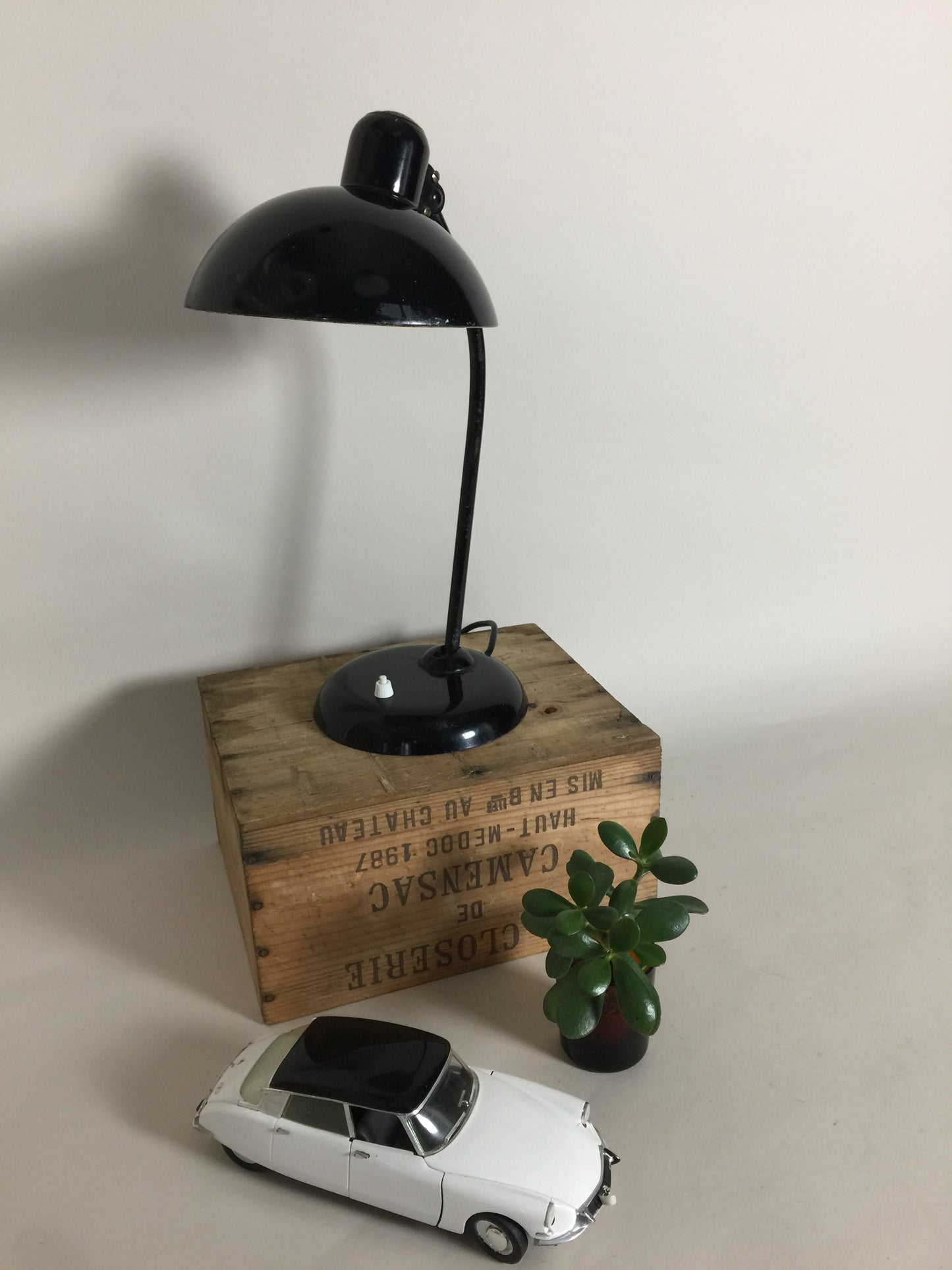 Kaiser Idell Bordslampa modell 6556