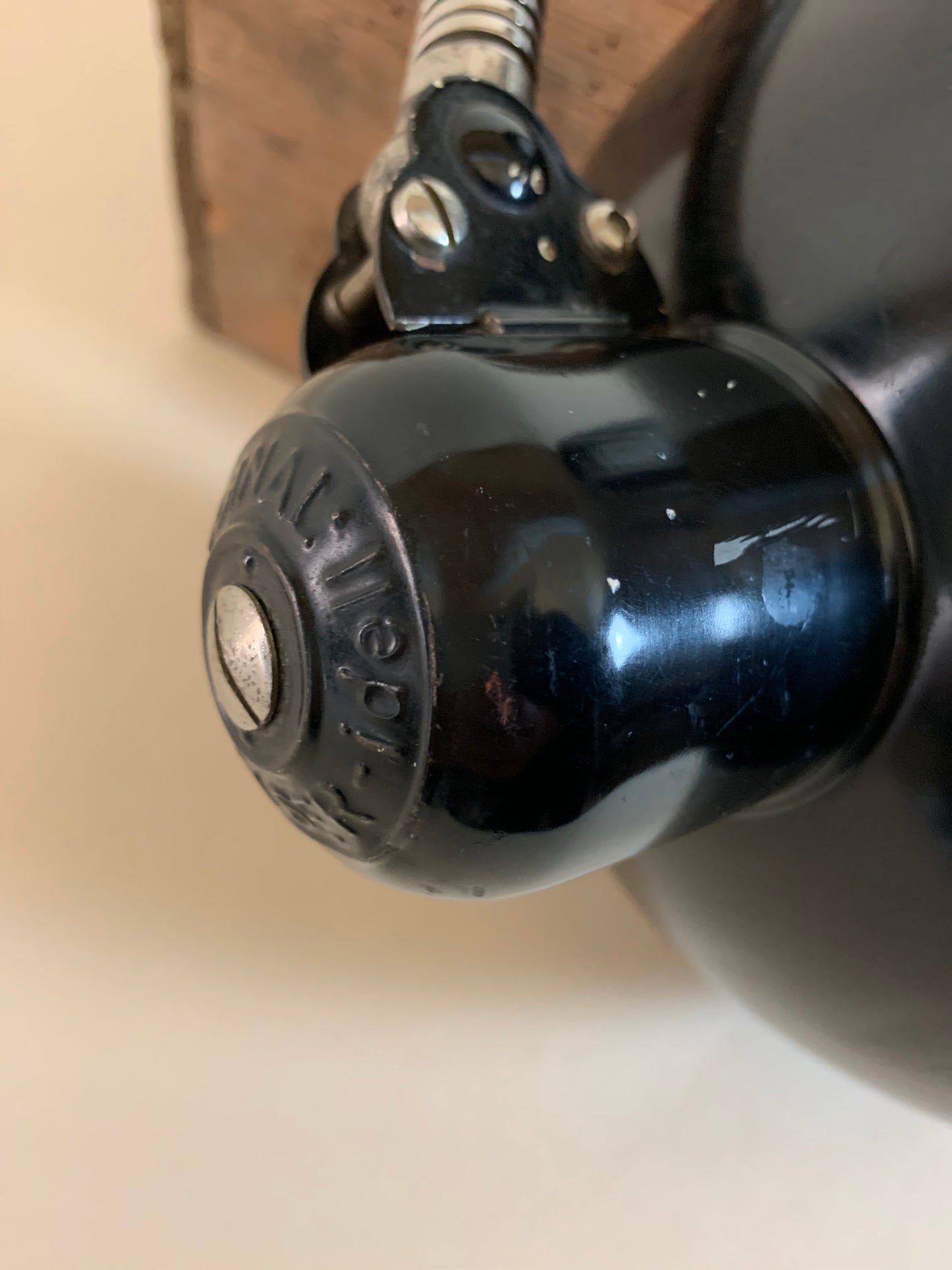Kaiser Idell arkitektlampa med flexarm och bordsbeslag