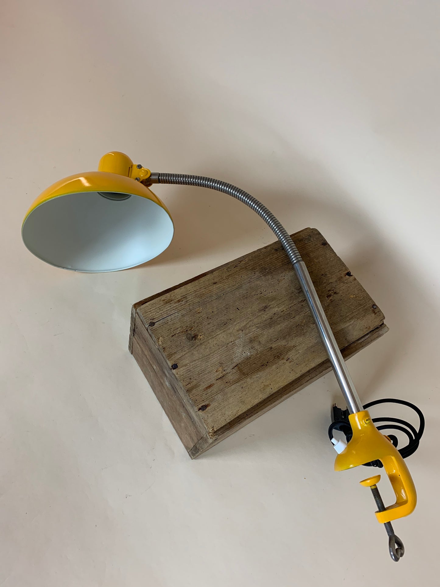 Kaiser Idell arkitektlampa med flexarm - Gul