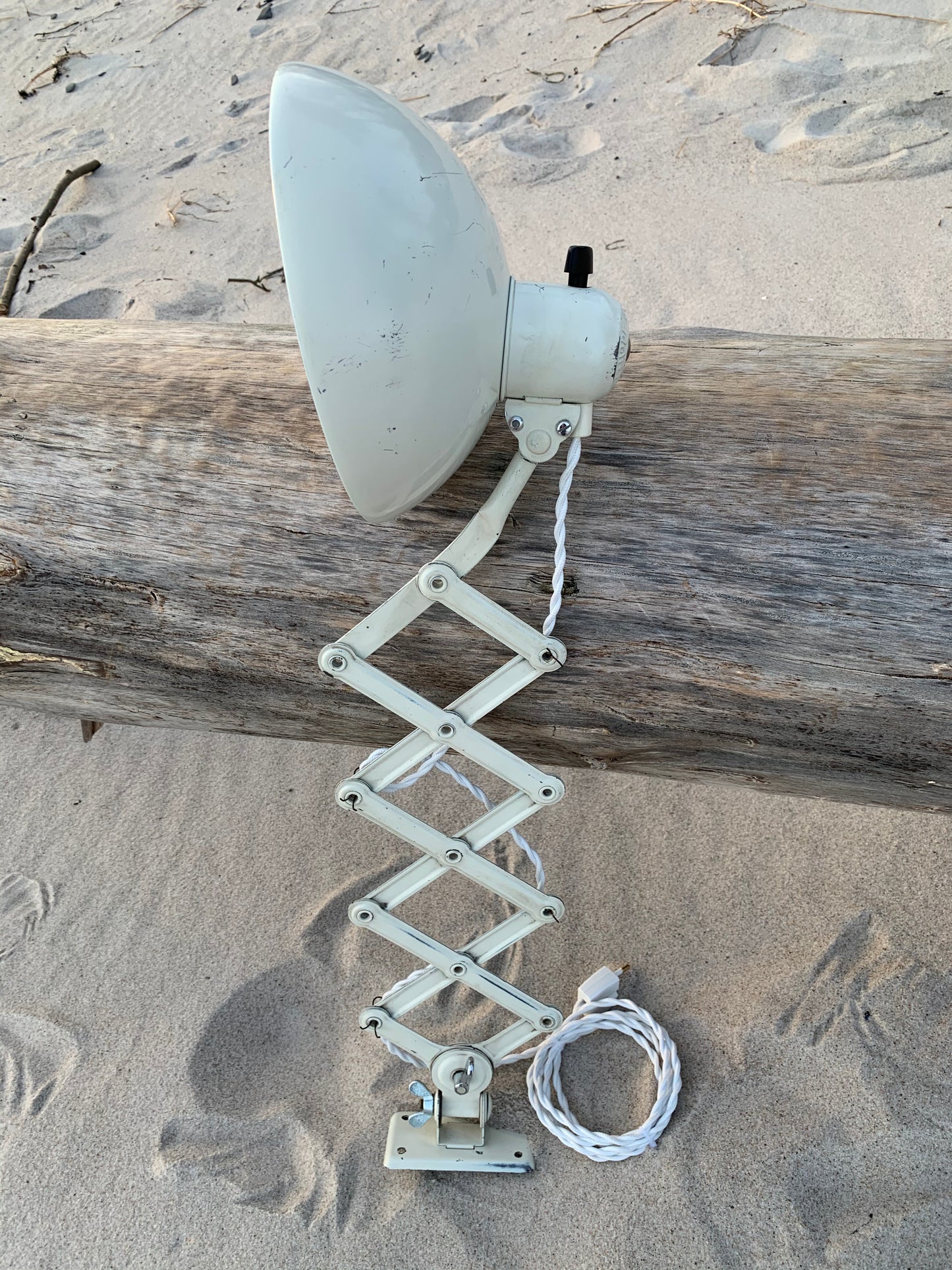 Kaiser Idell 6718 saxlampa - Vit