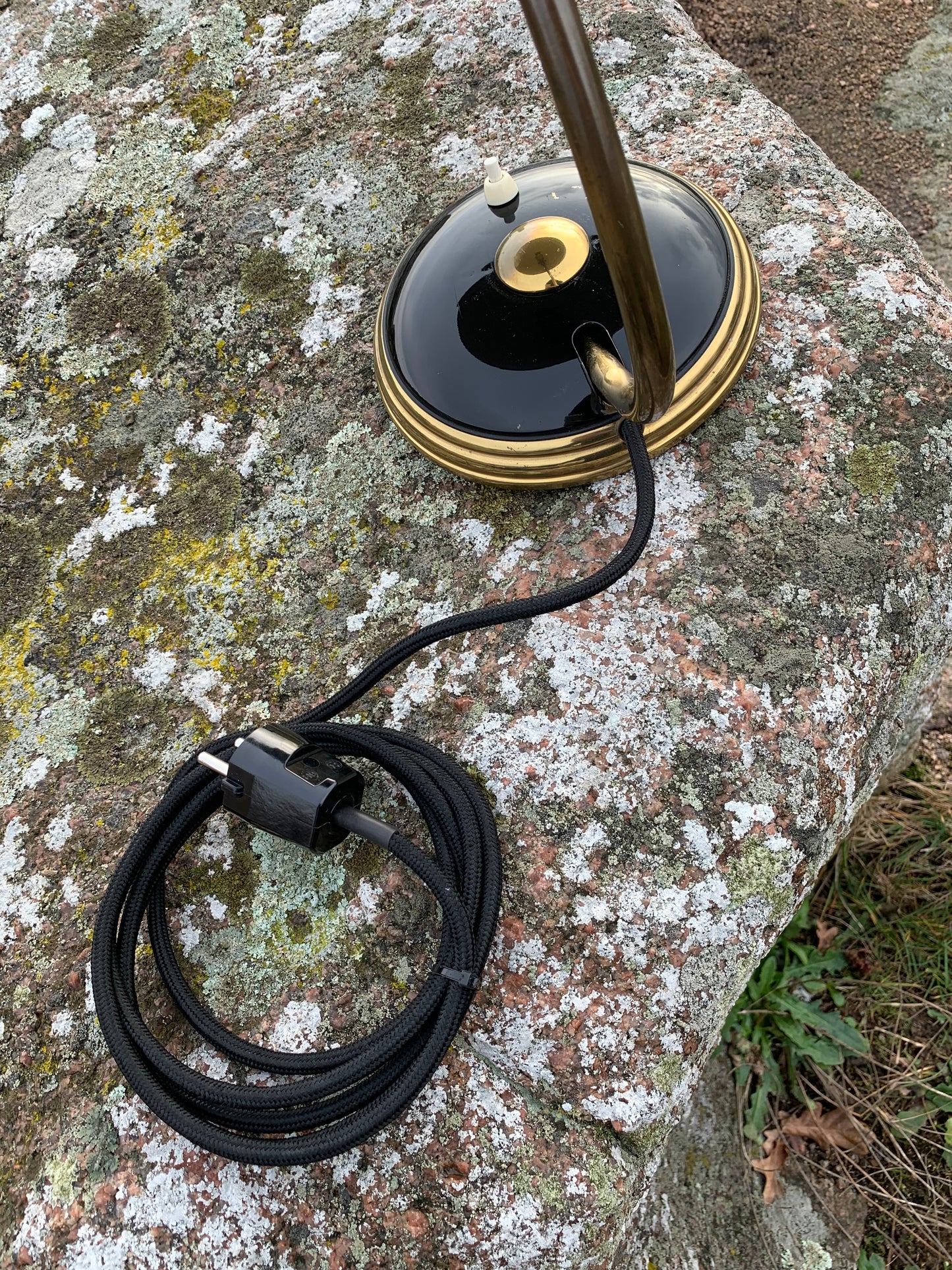 Helo - Svart och mässing
