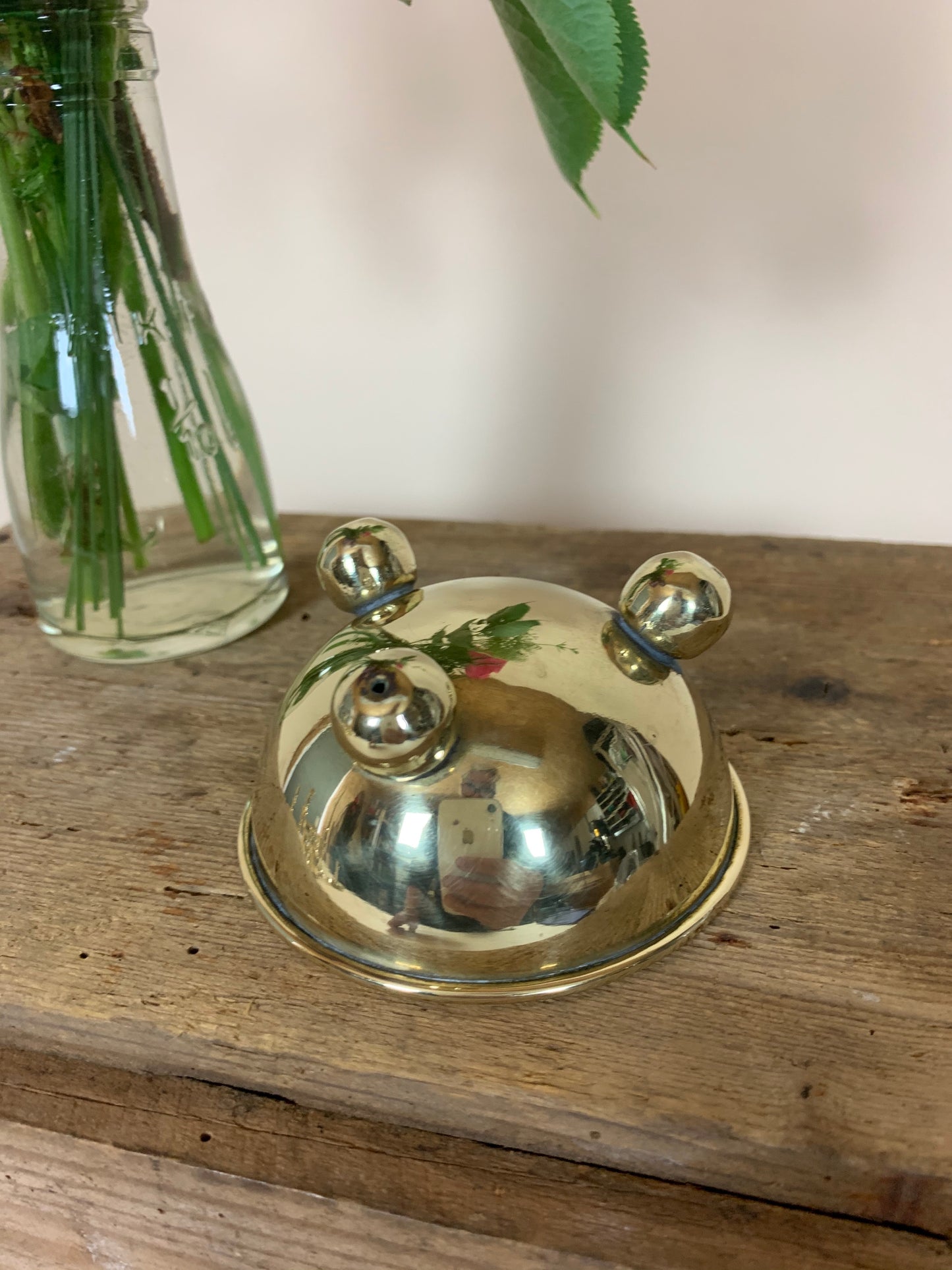 Liten skål i mässing