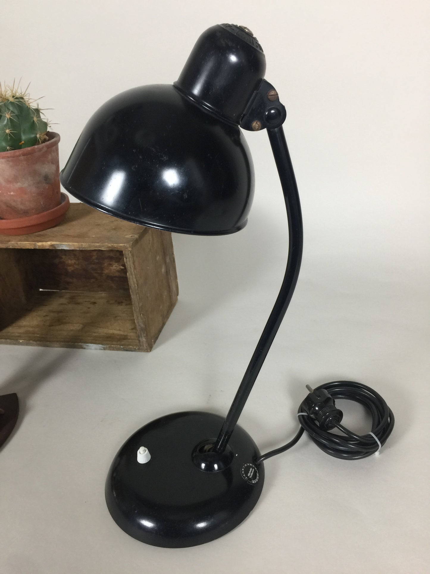 Kaiser Idell Bordslampa modell 6551