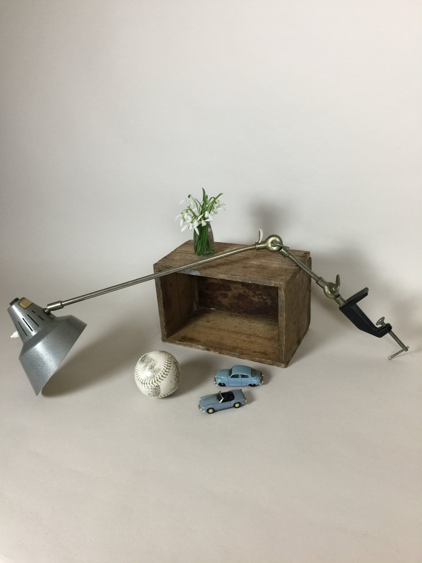 Vacker och charmig fransk skrivbordslampa