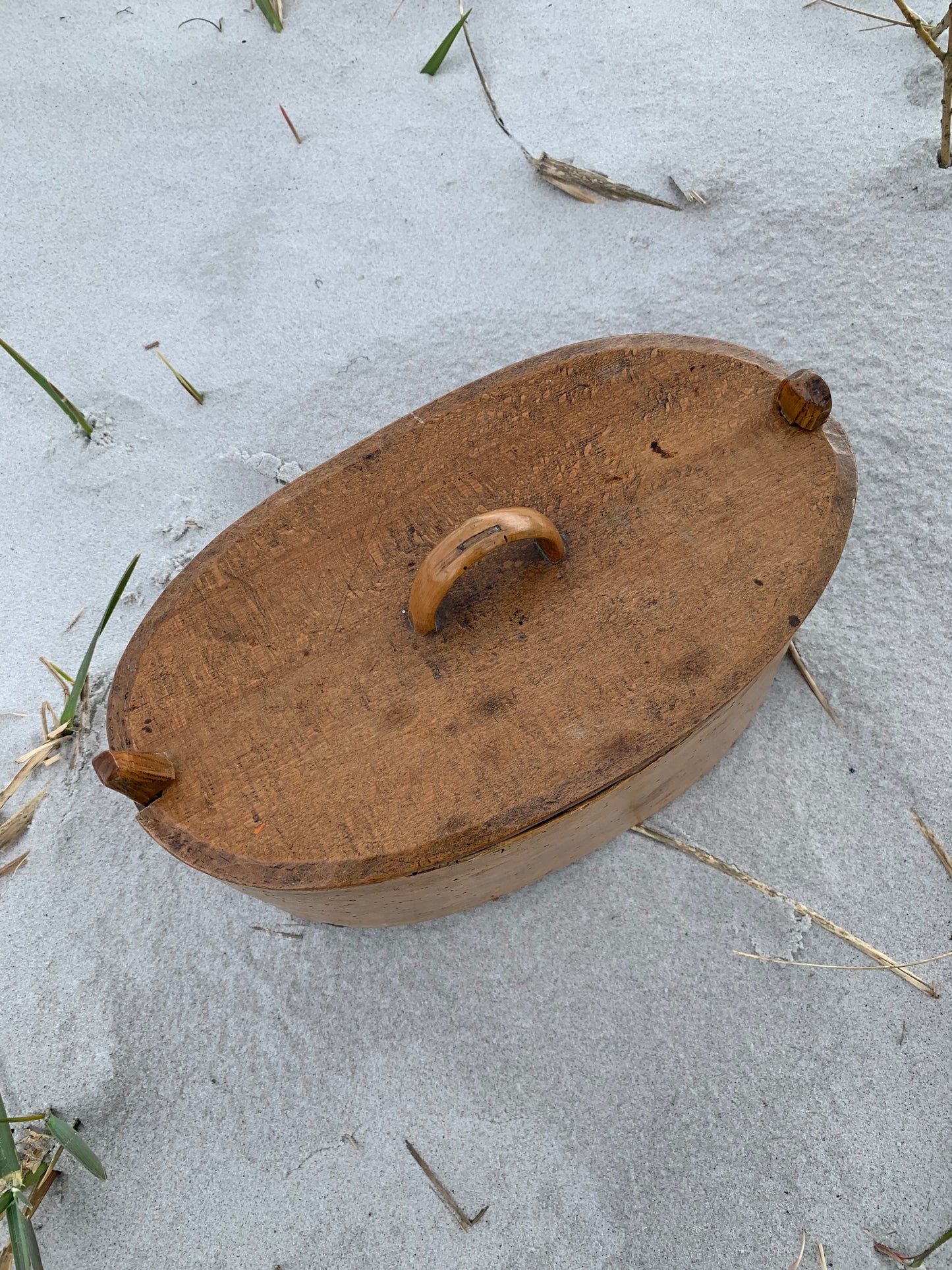 Trälåda med lock