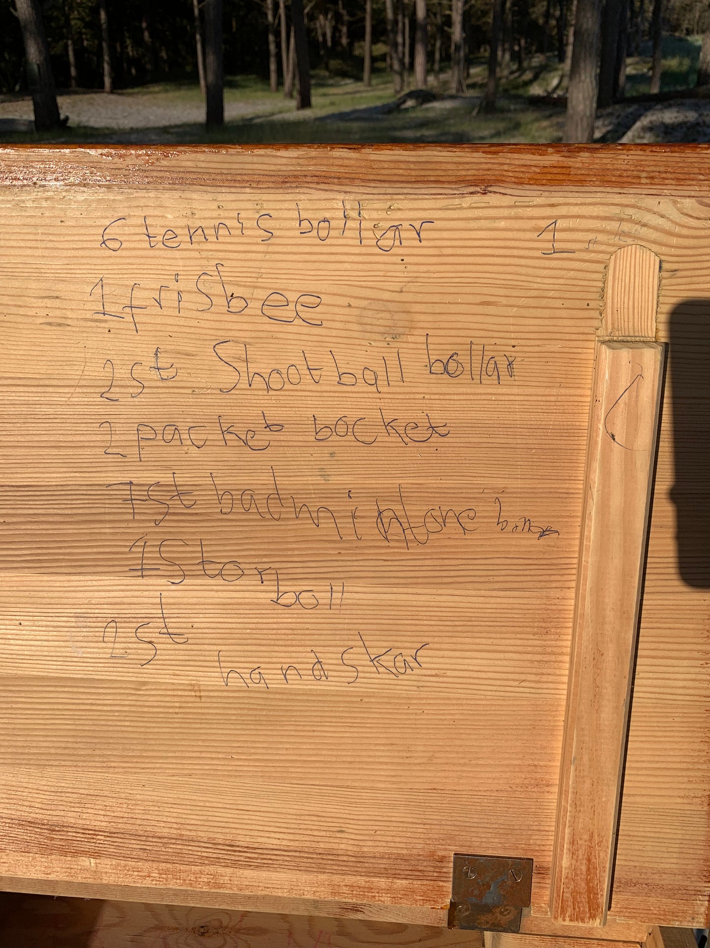 Skolbänk och stol från Grythyttan