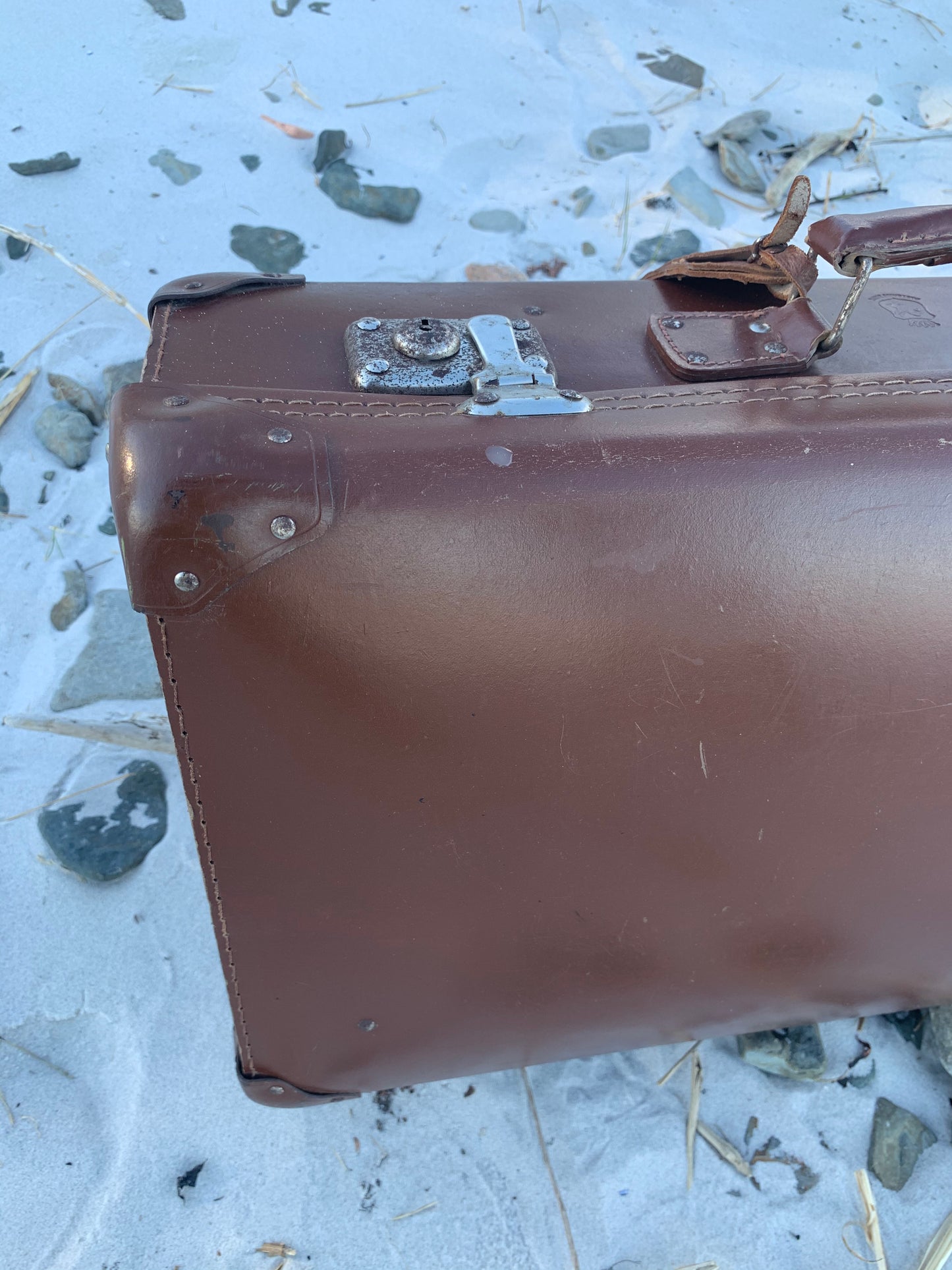Vacker gammal resväska