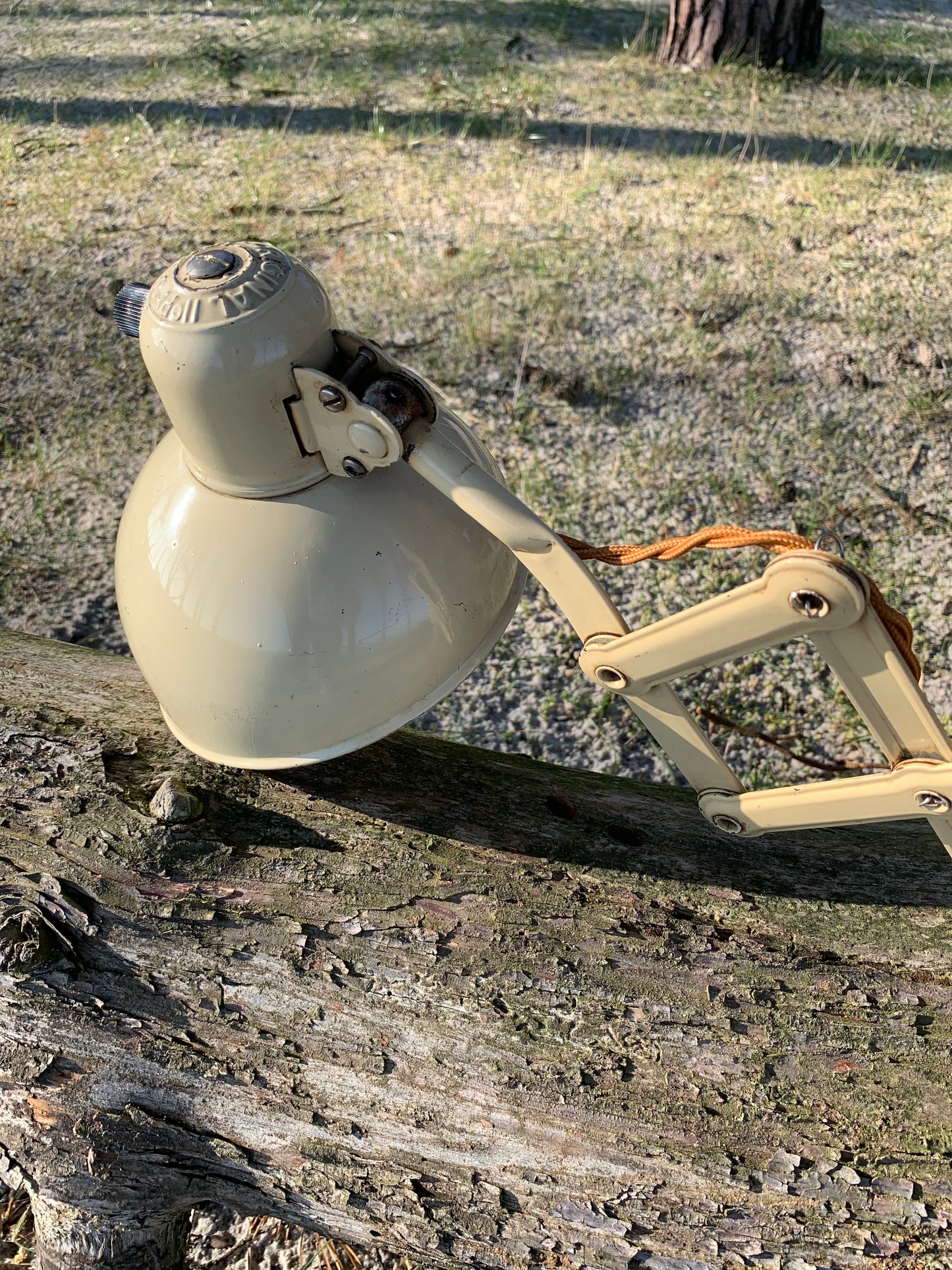 Kaiser Idell 6718 saxlampa