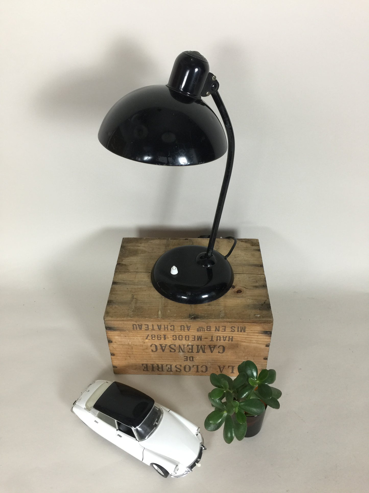 Kaiser Idell Bordslampa modell 6556