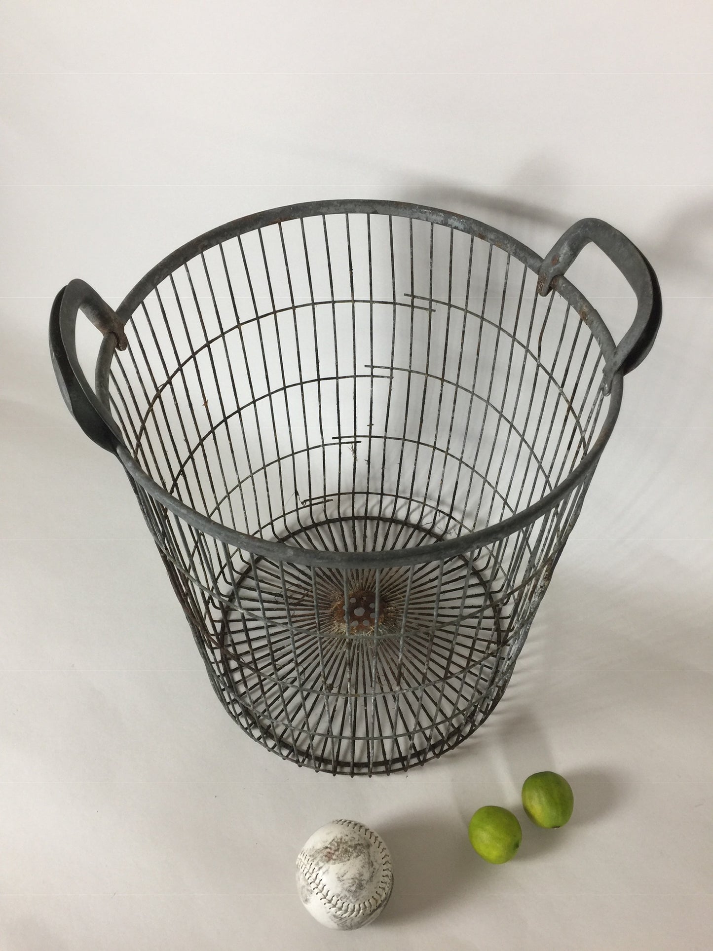 Rå potatiskorg med läcker patina