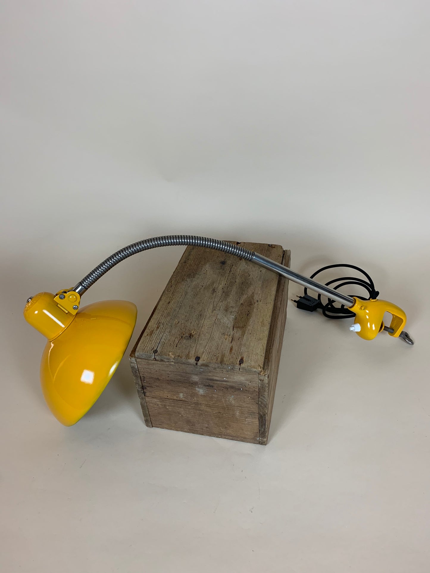 Kaiser Idell arkitektlampa med flexarm - Gul