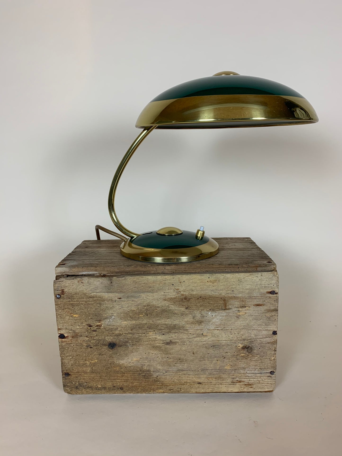Helo bordslampa - Grön och mässing
