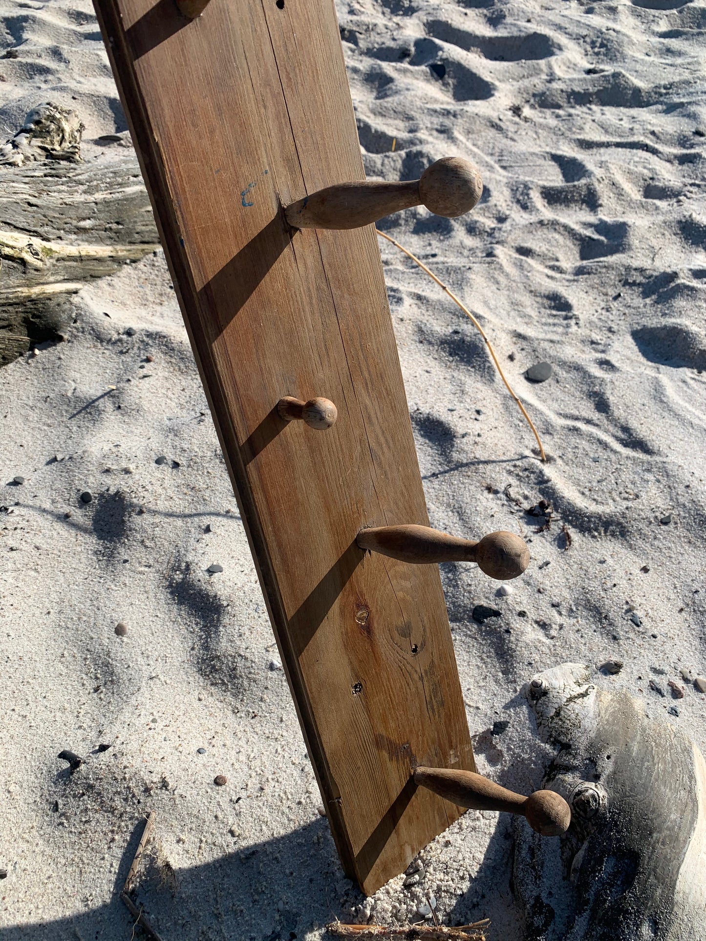 Fin stor klädhängare med patina