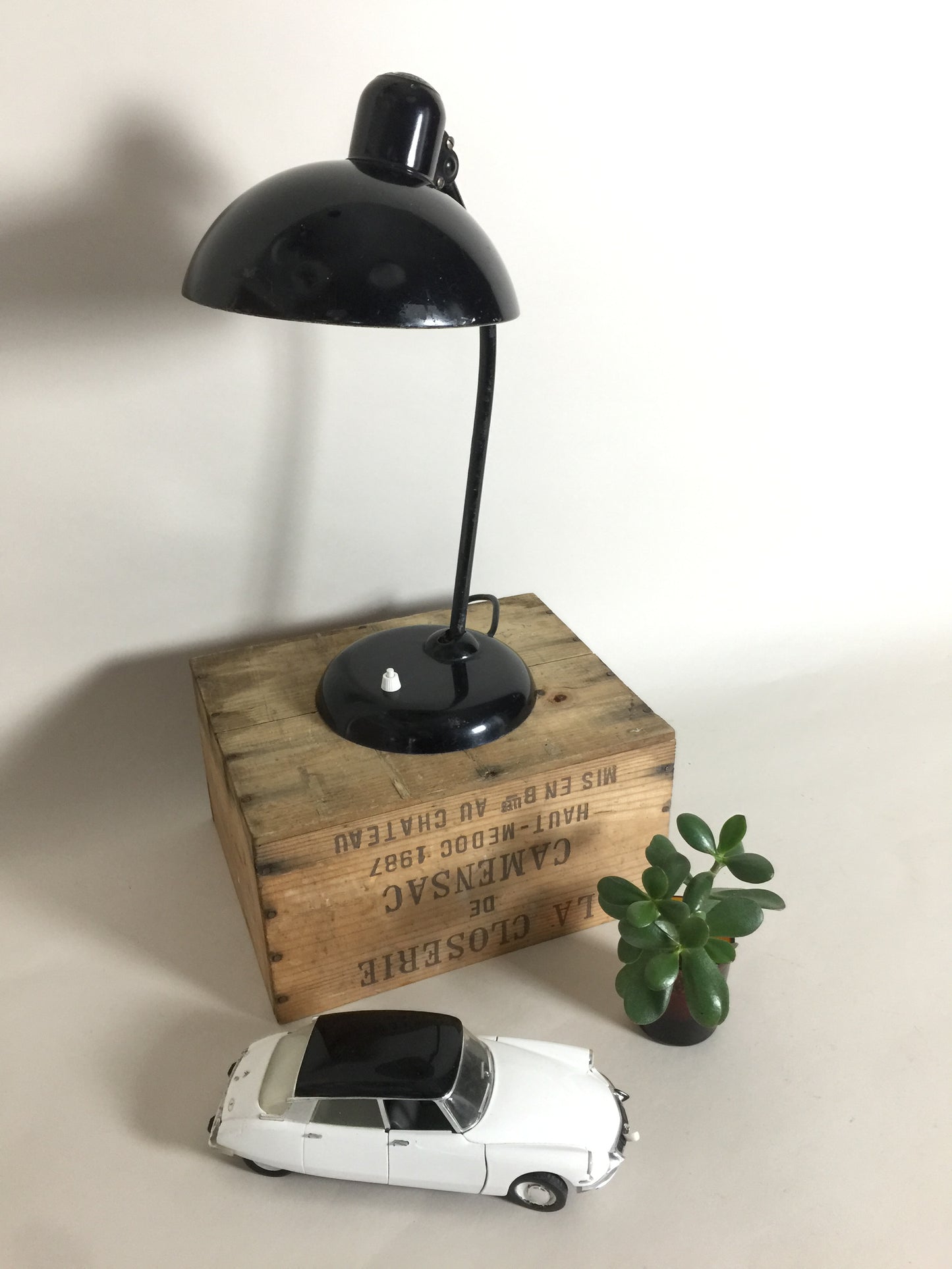 Kaiser Idell Bordslampa modell 6556