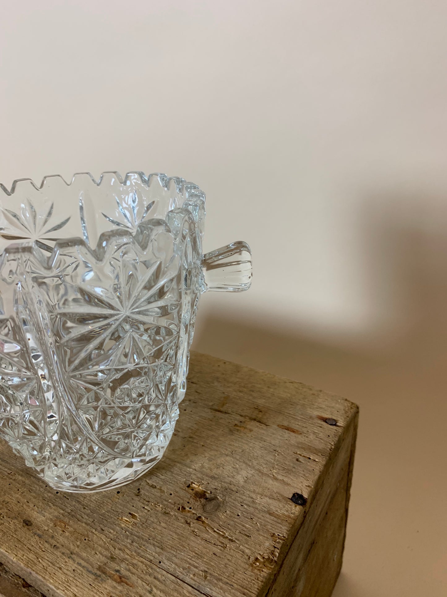 Ishink i glas med "öron"