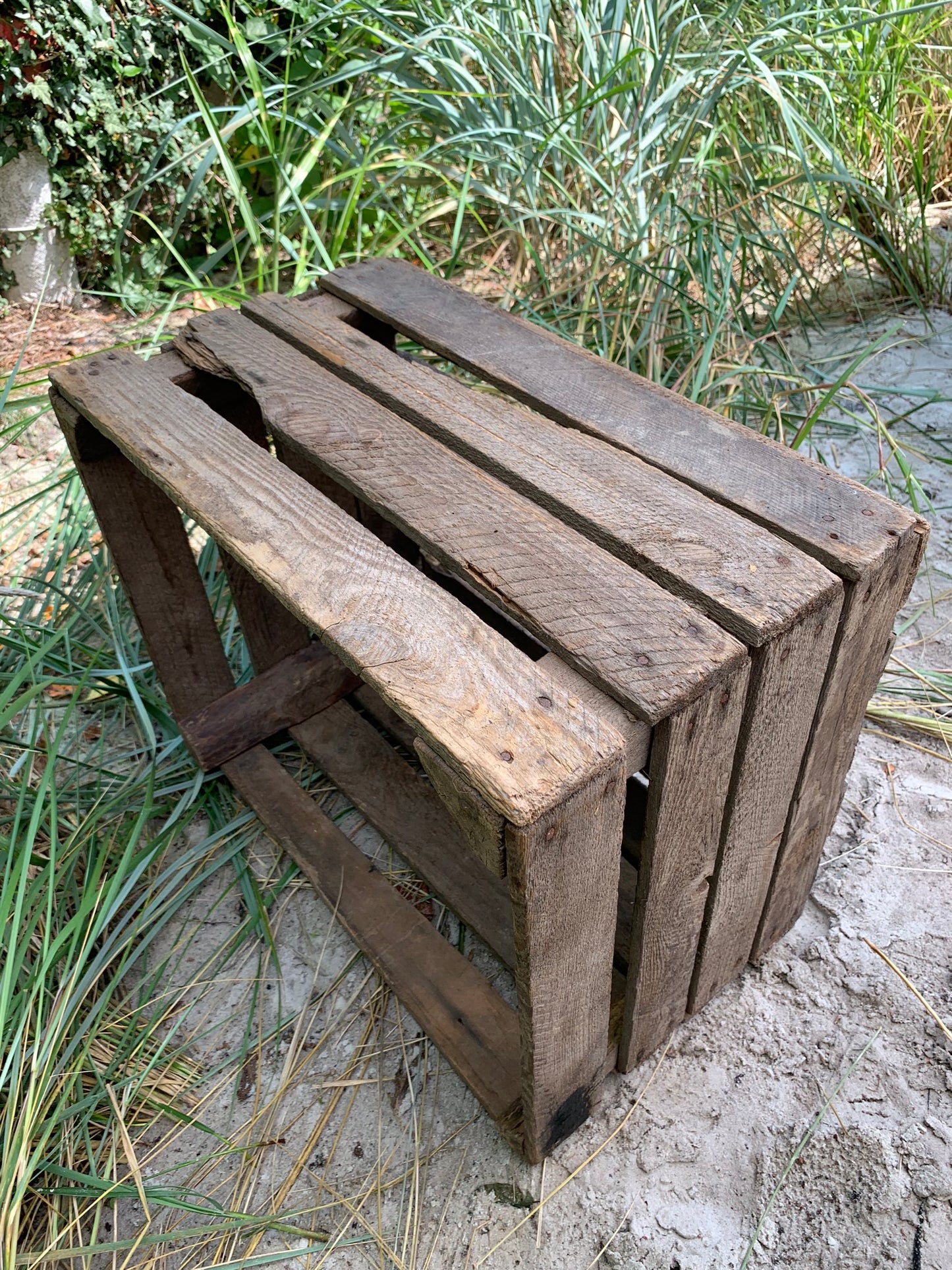 Gammal fruktlåda med patina