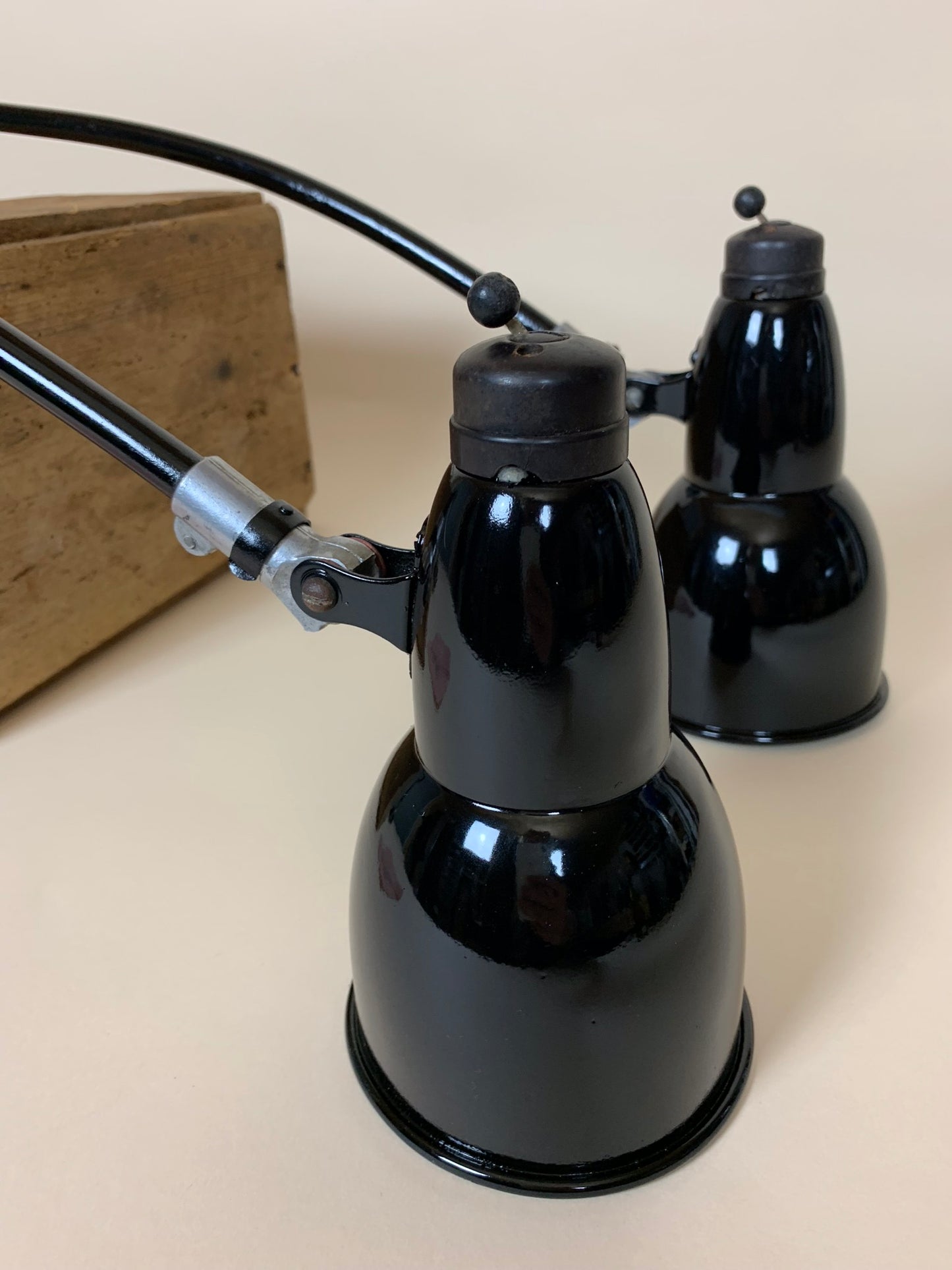 Svart lampa - säljs styckvis (priset är per styck)