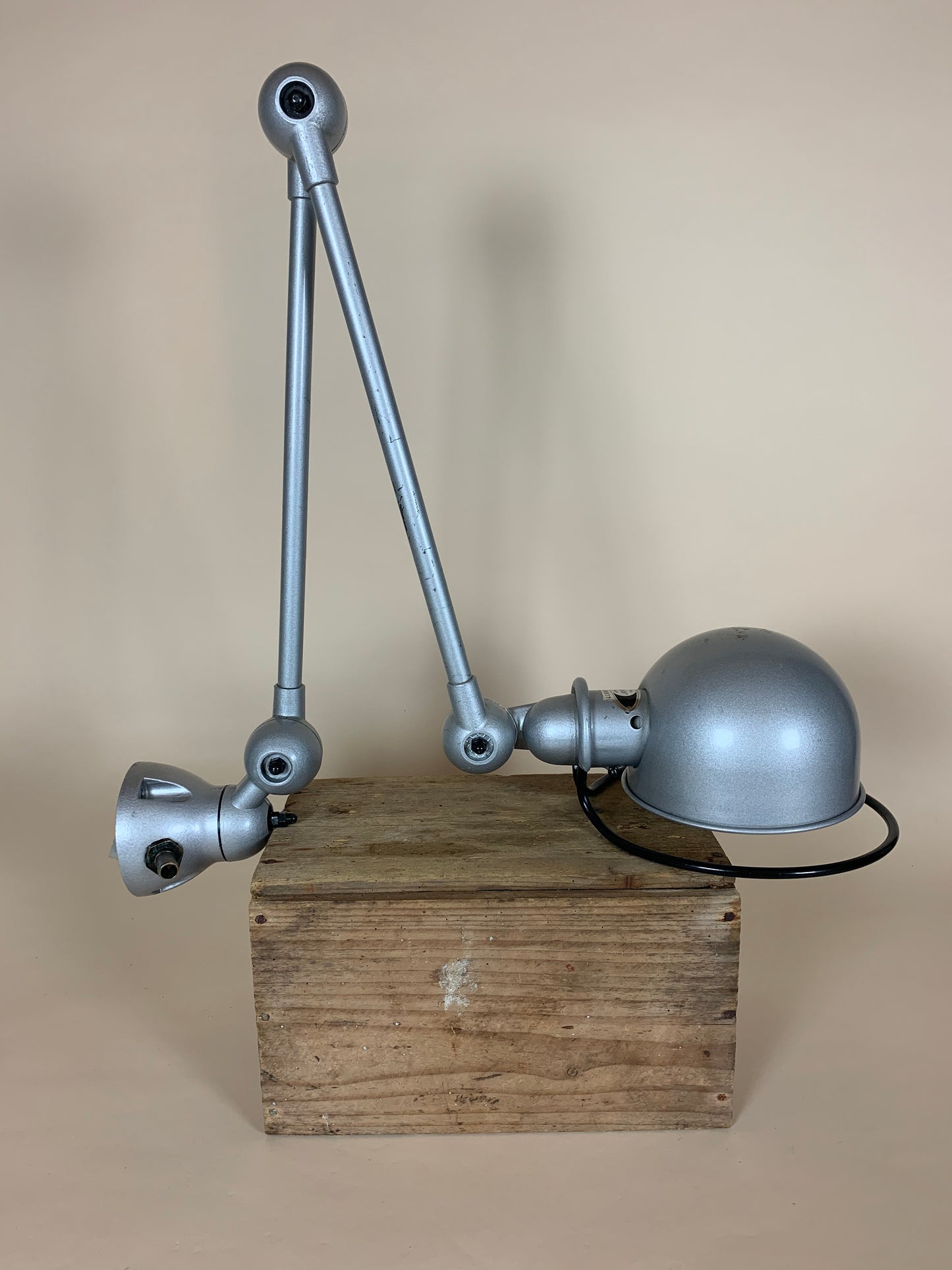 Jieldé vägglampa med två armar - Grå