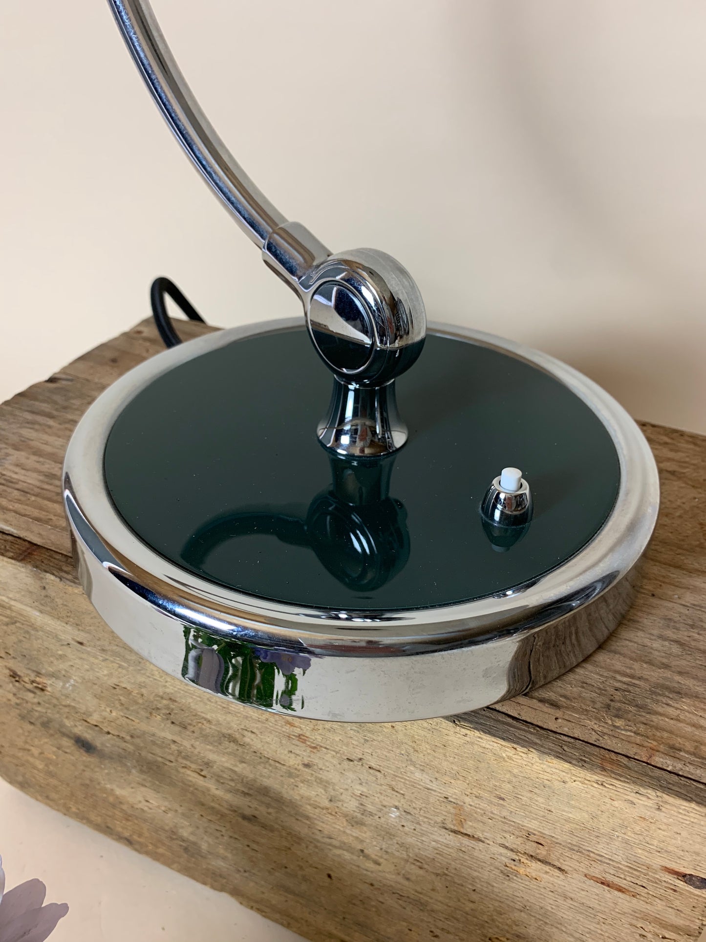 Kaiser Idell 6631 bordslampa i mörkgrön