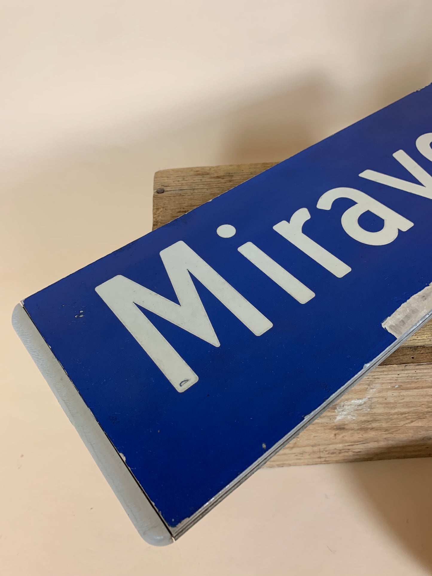 Vägskylt - Miravej