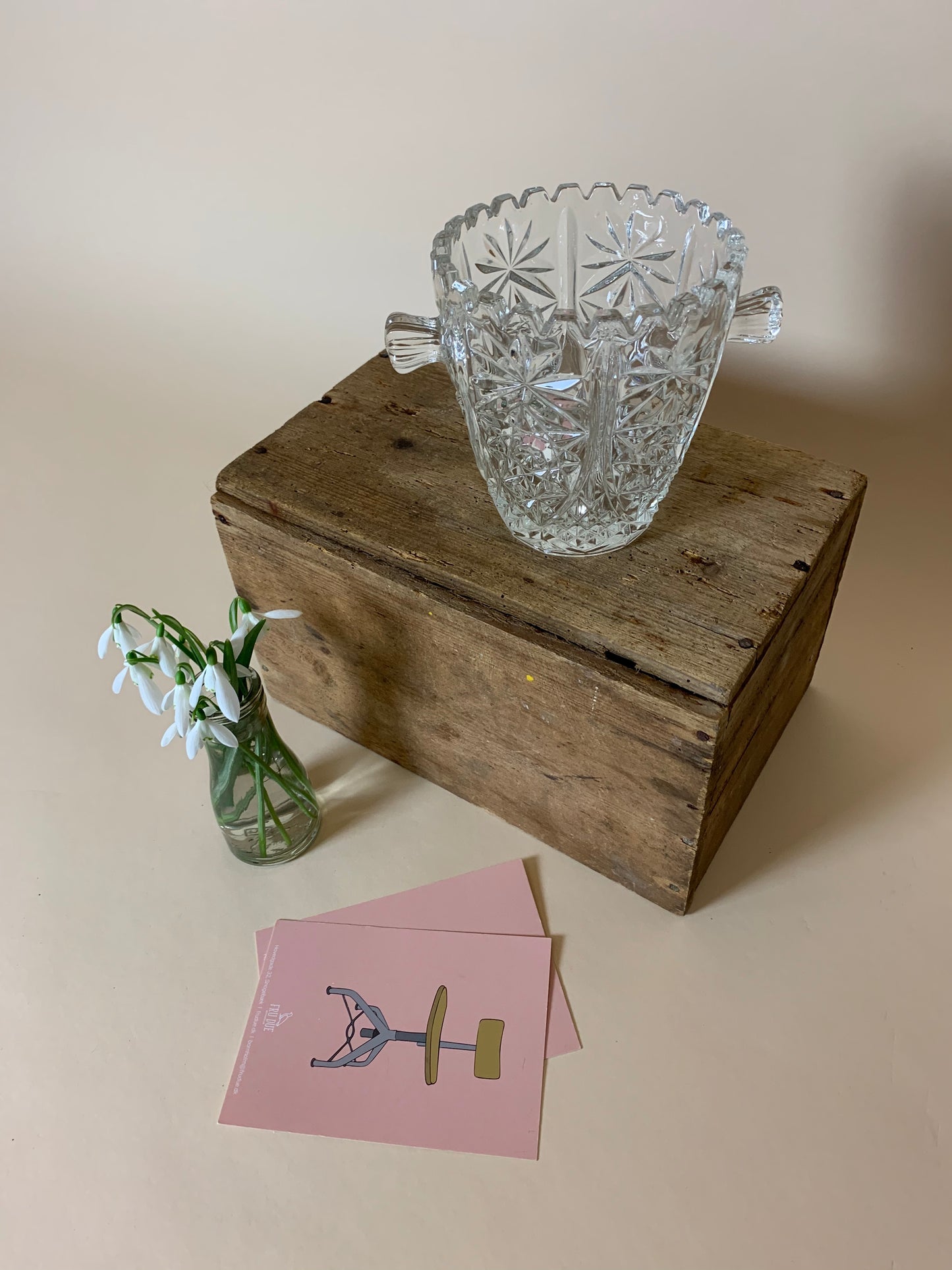 Ishink i glas med "öron"