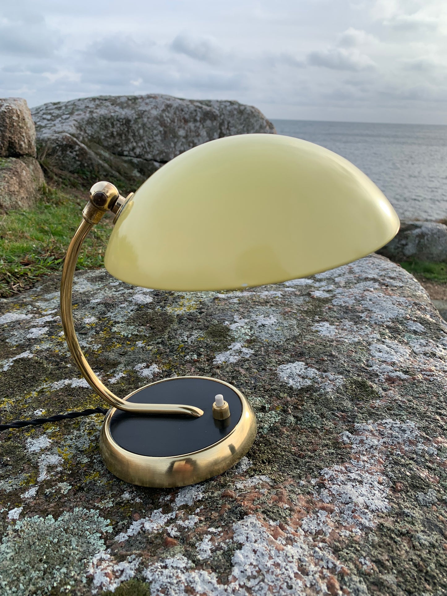 Helo vintage lampa - Gul