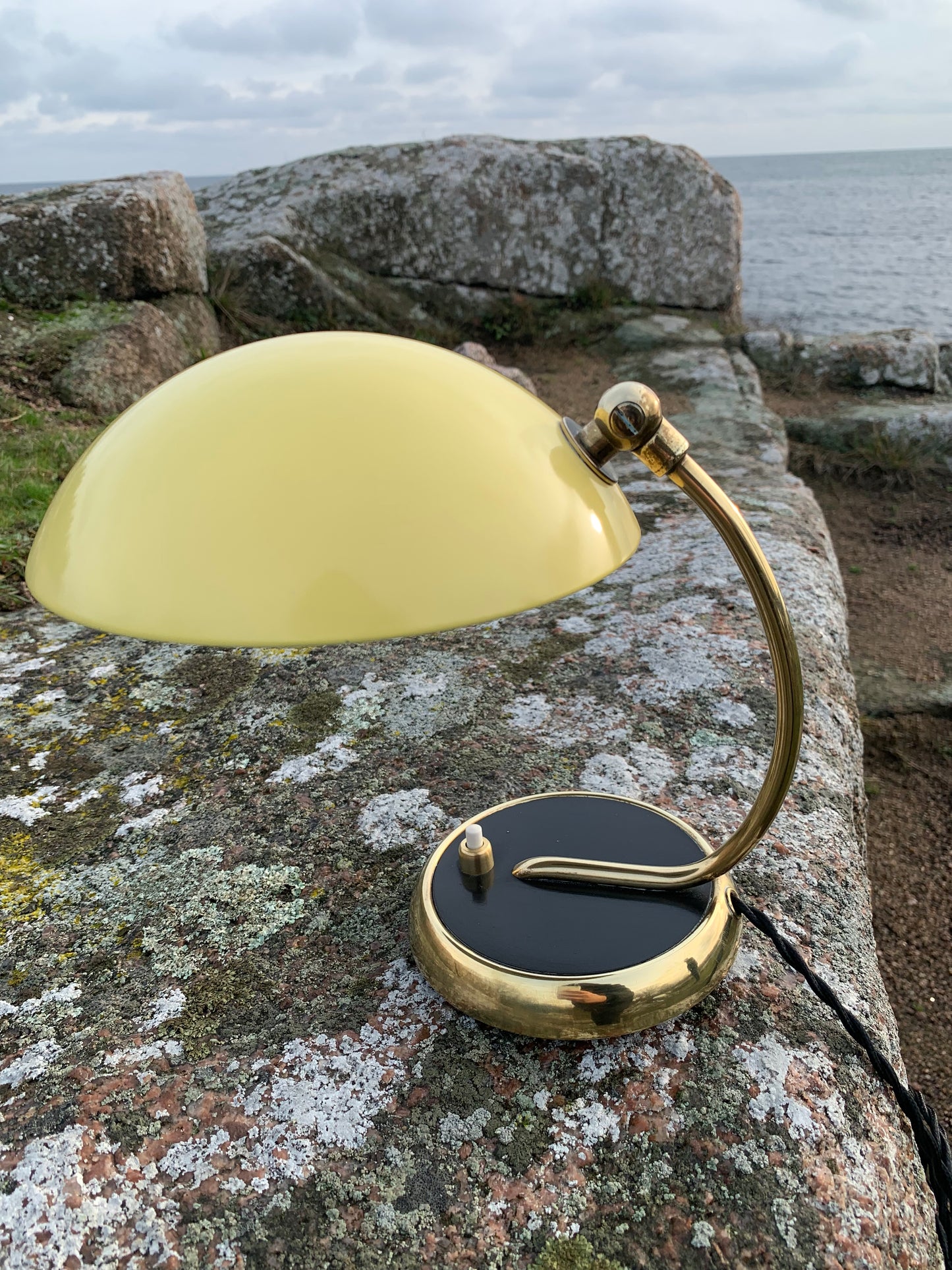 Helo vintage lampa - Gul