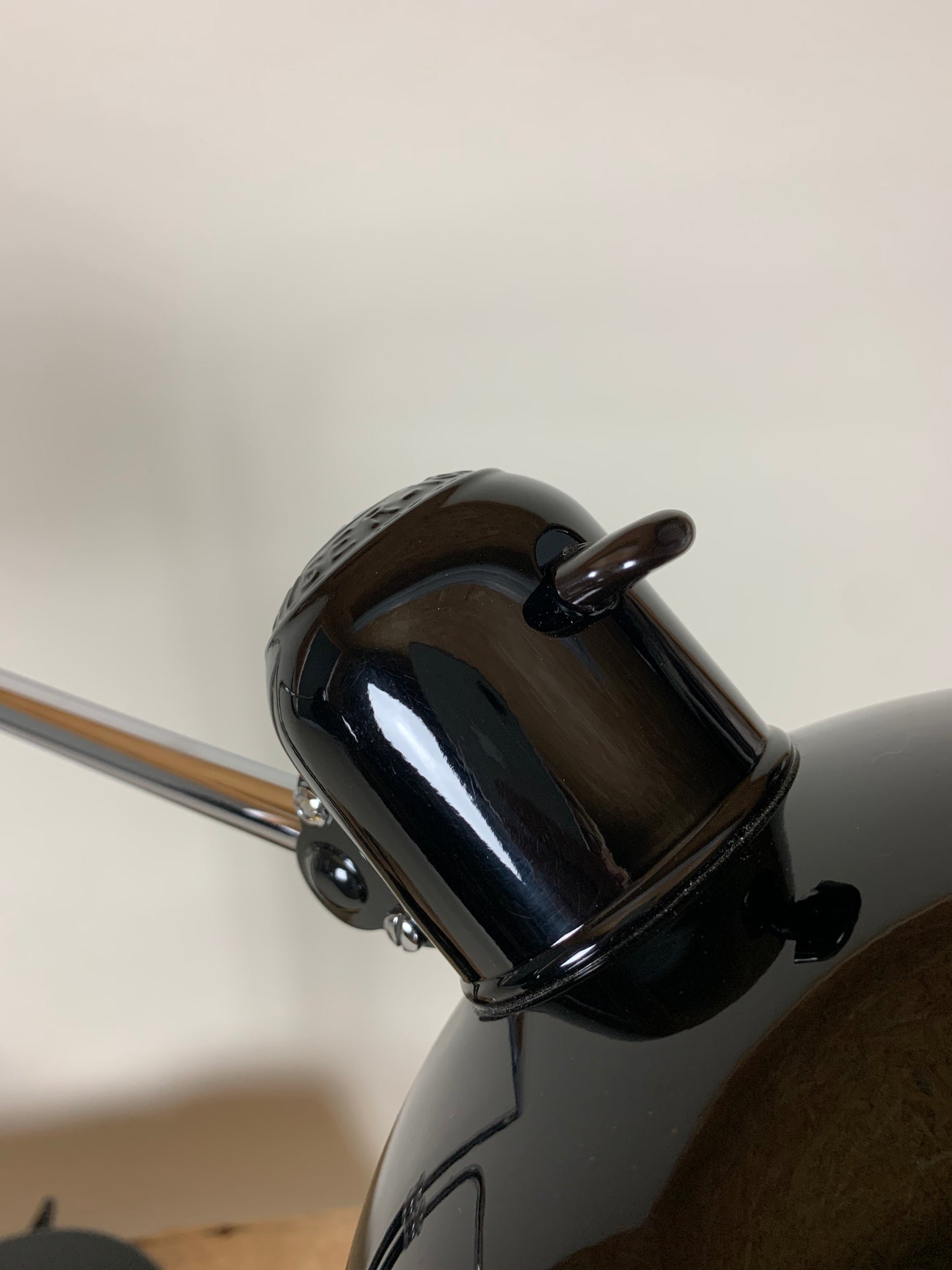 Kaiser Idell 6580 - Dubbel bordslampa