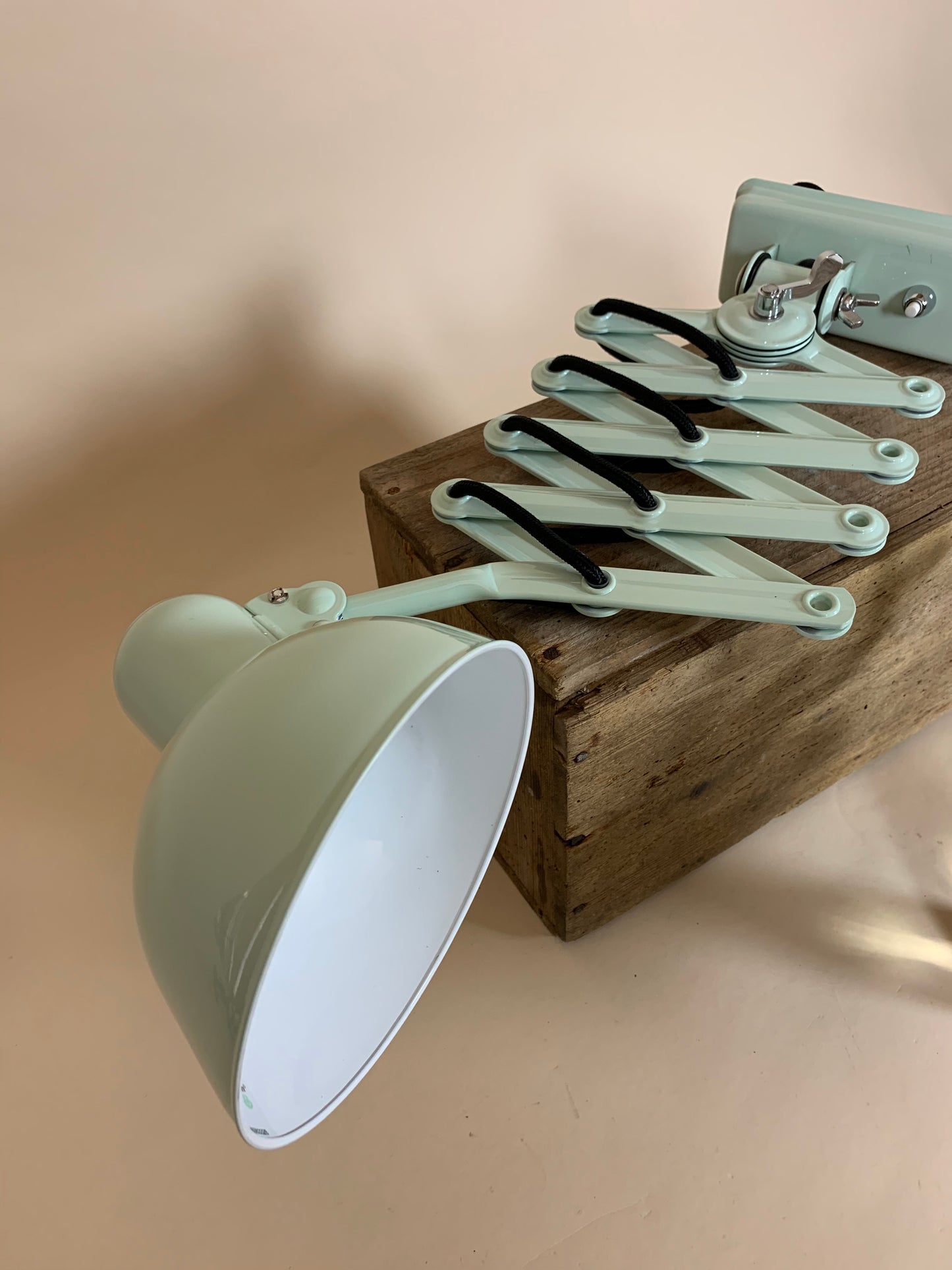 Kaiser Idell saxlampa - Mintgrön