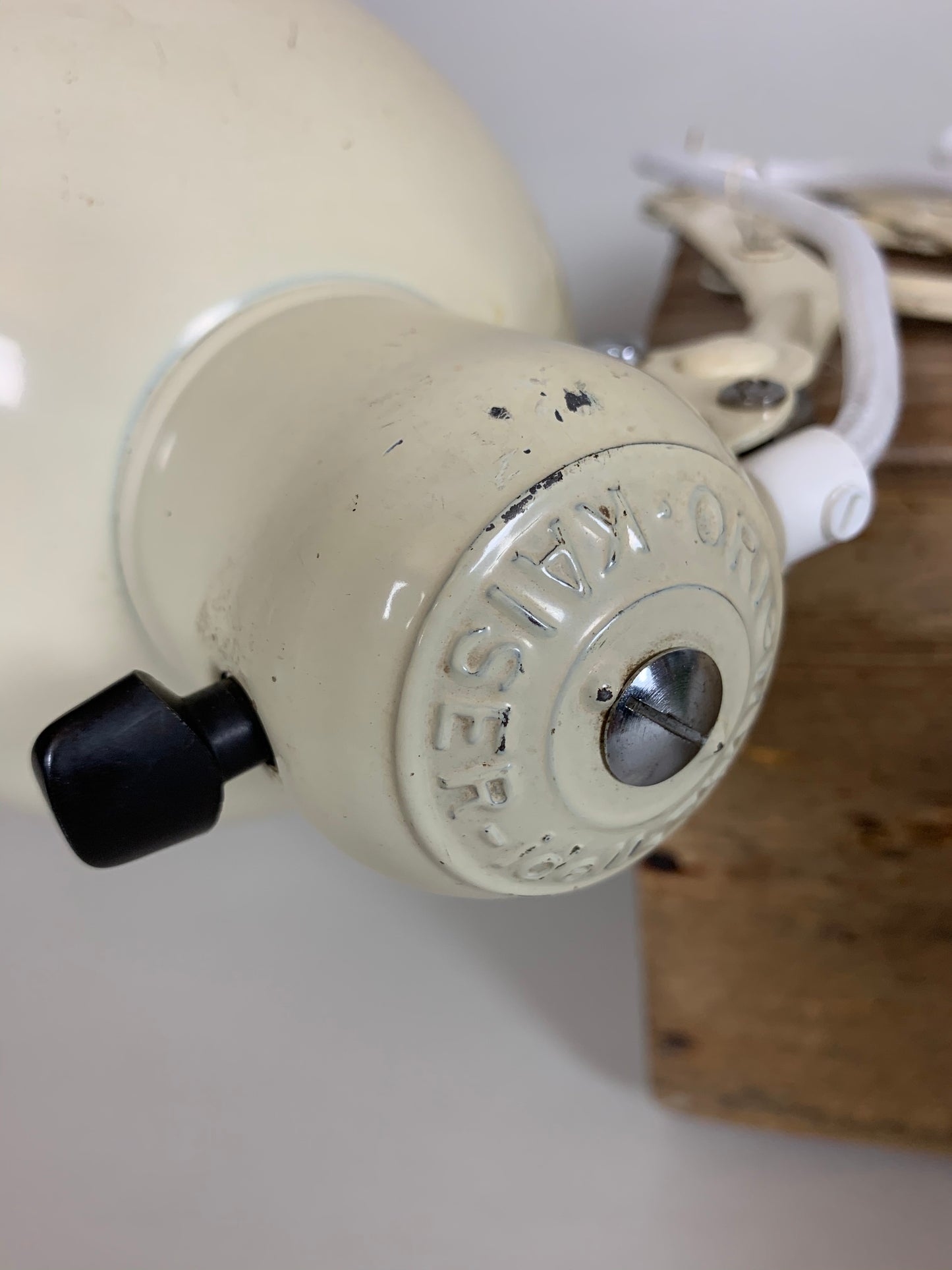 Kaiser Idell 6718 saxlampa