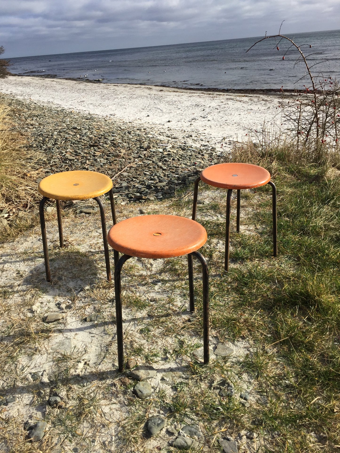 Glasfiberpall med mycket patina