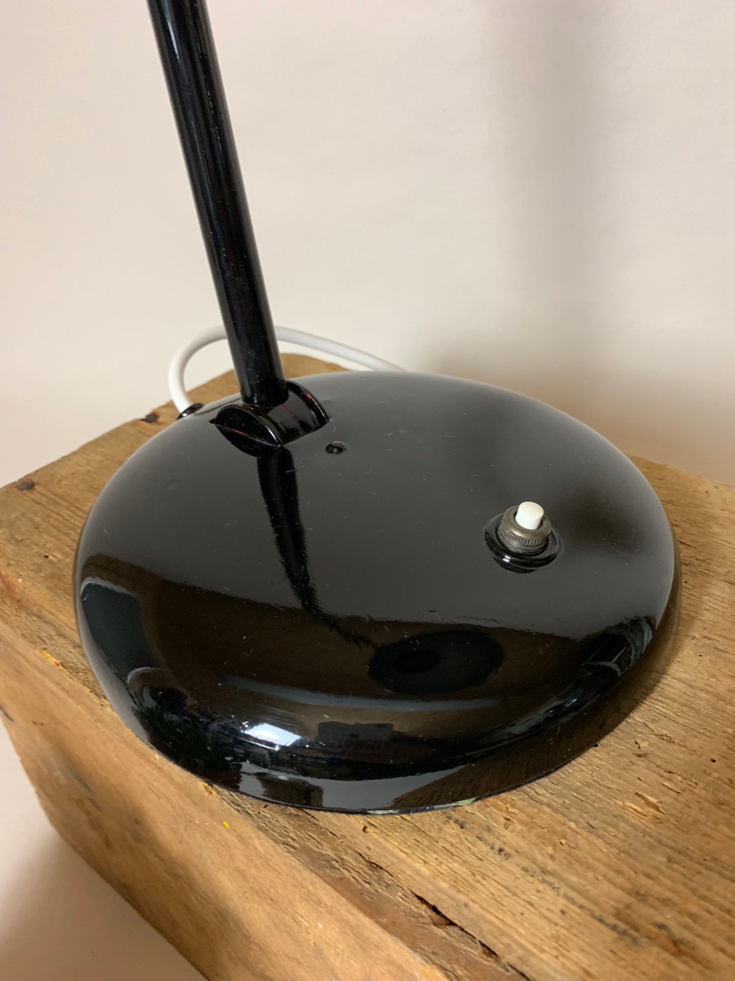 Svart vintage lampa