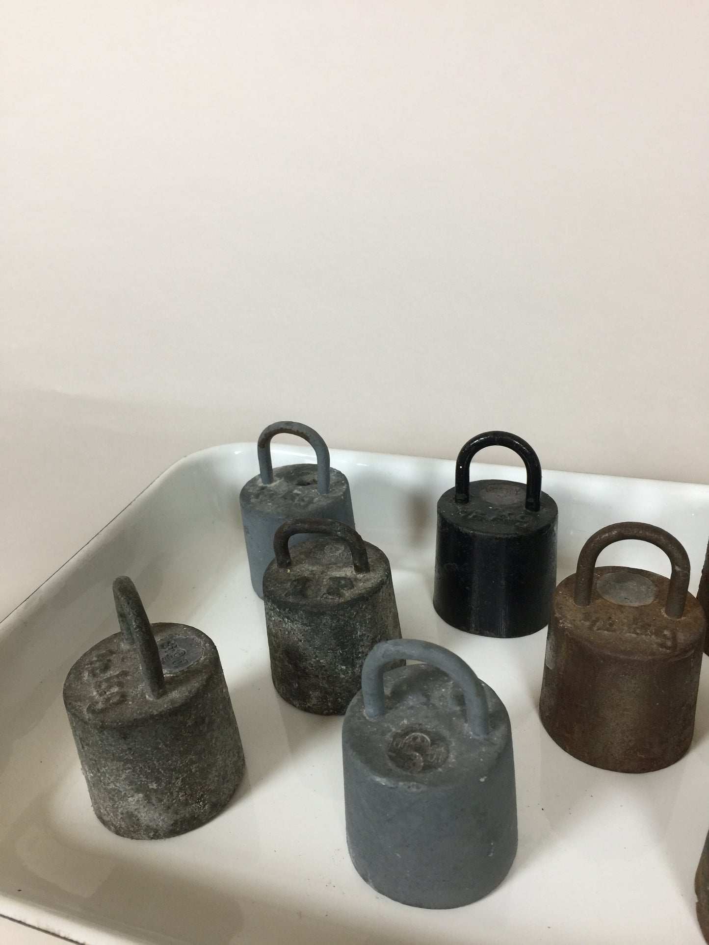 Lot... 1/2 kg. eller 1 pund - det kan förmodligen vara ganska lika (priset är per styck)