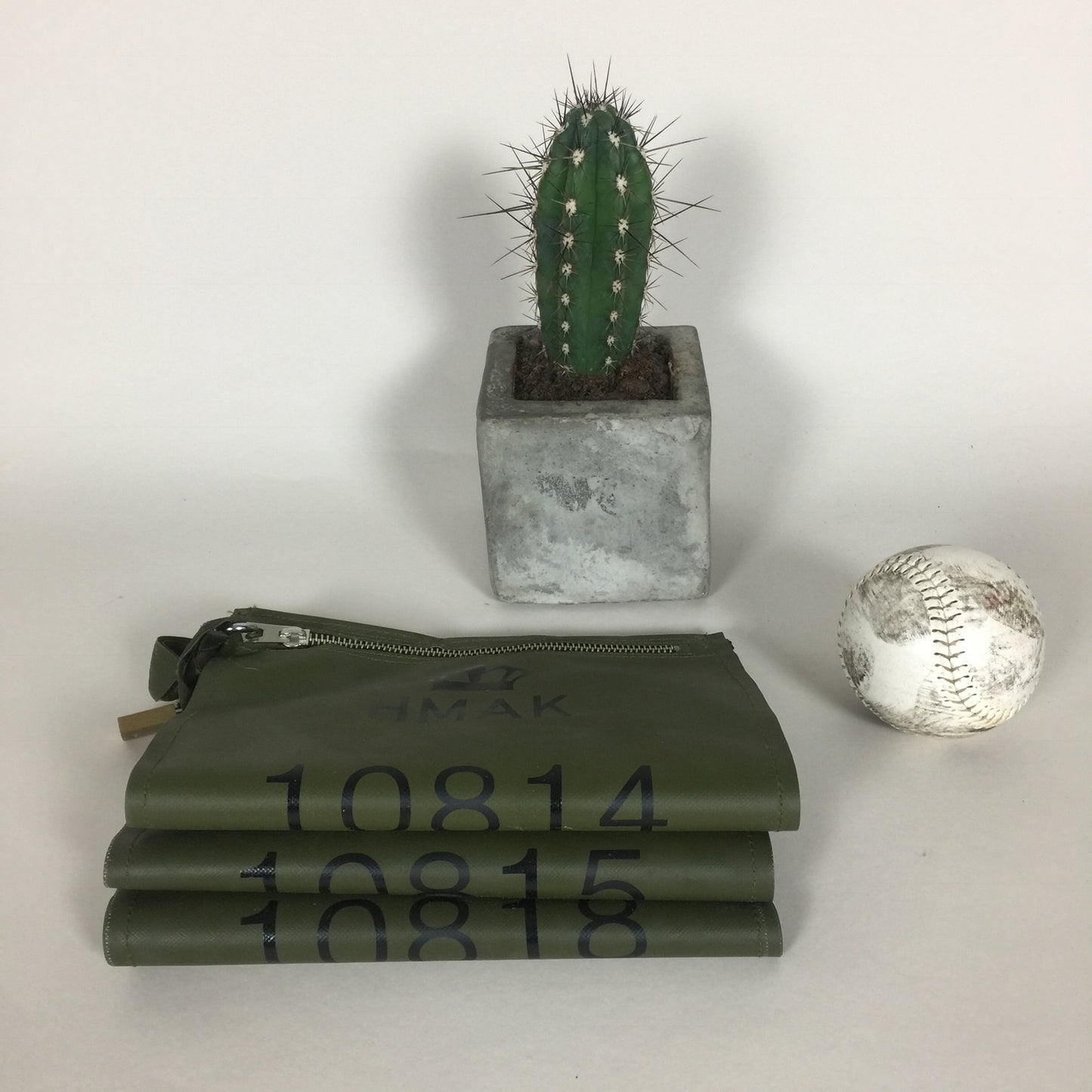Militärväska med lås och numrerad nyckel (Pris är per styck)