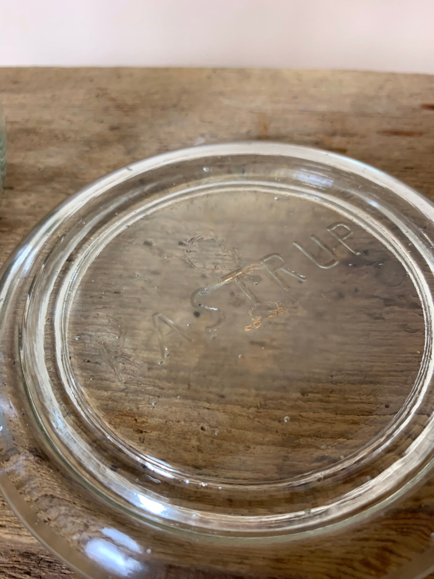 Stort sjudande glas med lock