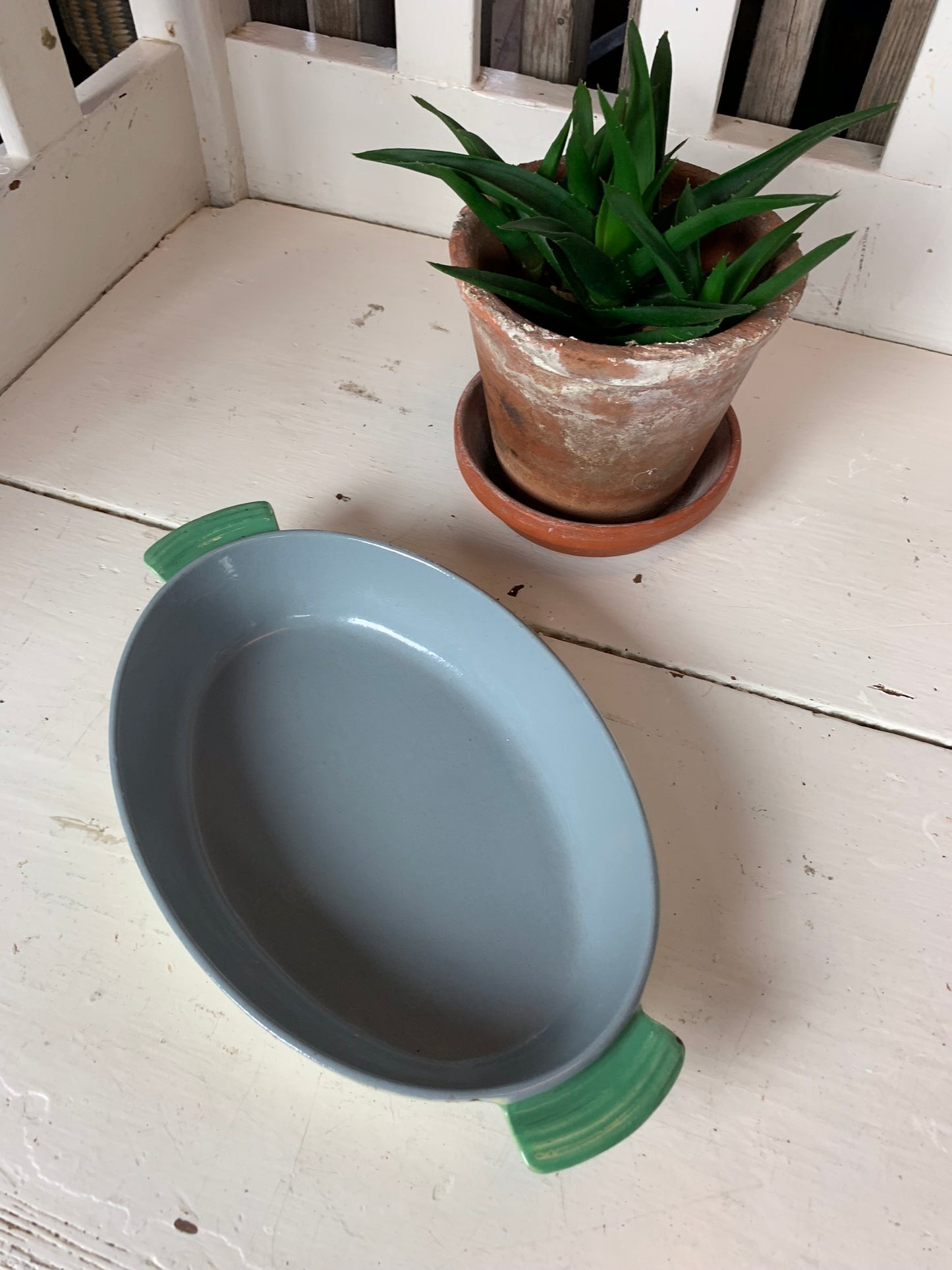 Ovalt gammalt emaljfat från Kockums